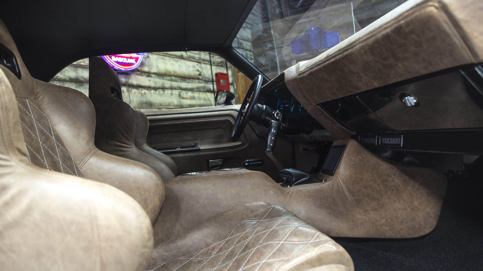 1970-dodge-challenger-hellcat-restomod-05 Restomod 1970 Dodge Challenger Packs A 707-Horsepower Secret From Hell(cat)