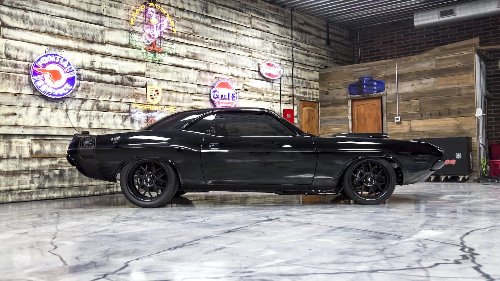 1970-dodge-challenger-hellcat-restomod-08 Restomod 1970 Dodge Challenger Packs A 707-Horsepower Secret From Hell(cat)