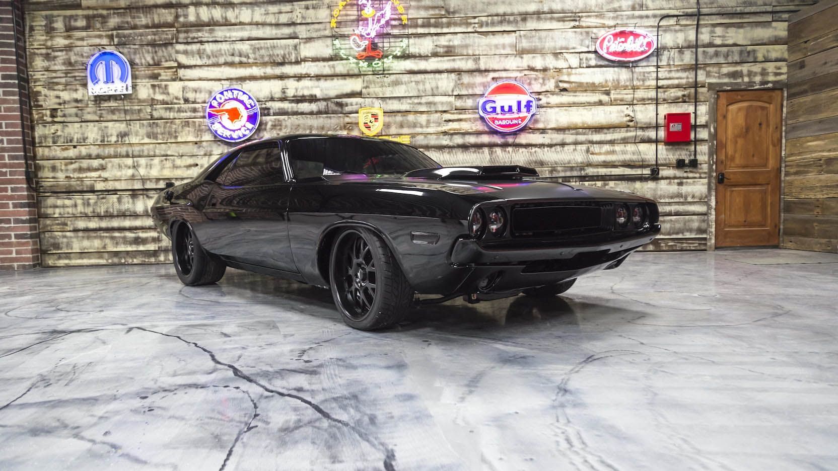 1970-dodge-challenger-hellcat-restomod-12 Restomod 1970 Dodge Challenger Packs A 707-Horsepower Secret From Hell(cat)