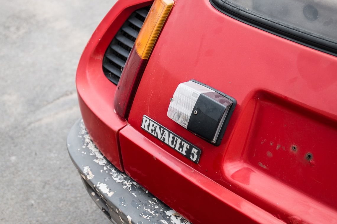1985-renault-5-rs-turbo-2-10 C’est Magnifique: 1985 Renault 5 RS Turbo 2 Is Bilingual