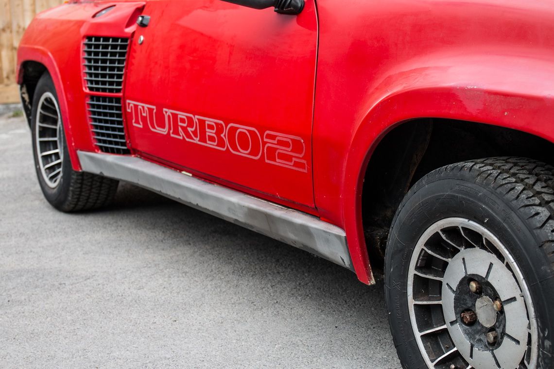 1985-renault-5-rs-turbo-2-6 C’est Magnifique: 1985 Renault 5 RS Turbo 2 Is Bilingual