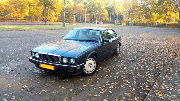 1993-jaguar-xjr-01 1993 Jaguar XJR Is One Of Just 425, You Can Buy It For Just $9k