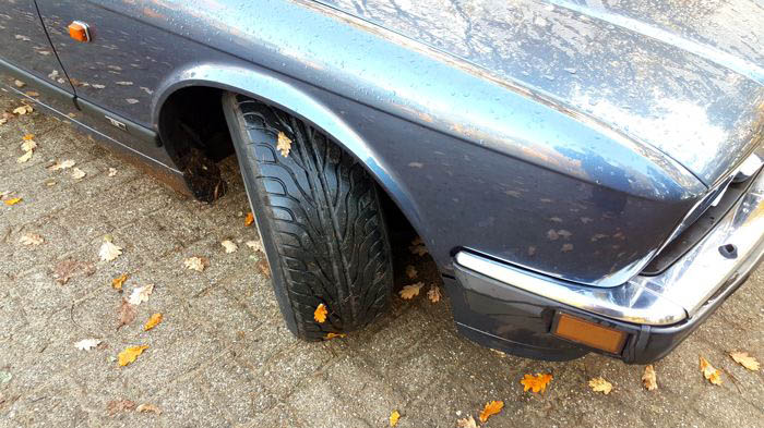 1993-jaguar-xjr-33 1993 Jaguar XJR Is One Of Just 425, You Can Buy It For Just $9k