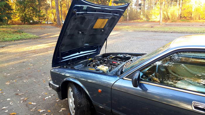 1993-jaguar-xjr-36 1993 Jaguar XJR Is One Of Just 425, You Can Buy It For Just $9k