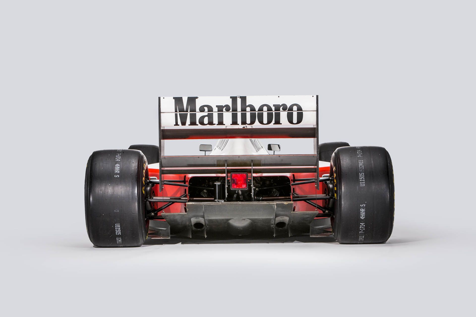 1993-mclaren-mp4-8a-studio-01 Senna’s McLaren MP4/8A Will Fetch Millions At Auction In Monaco