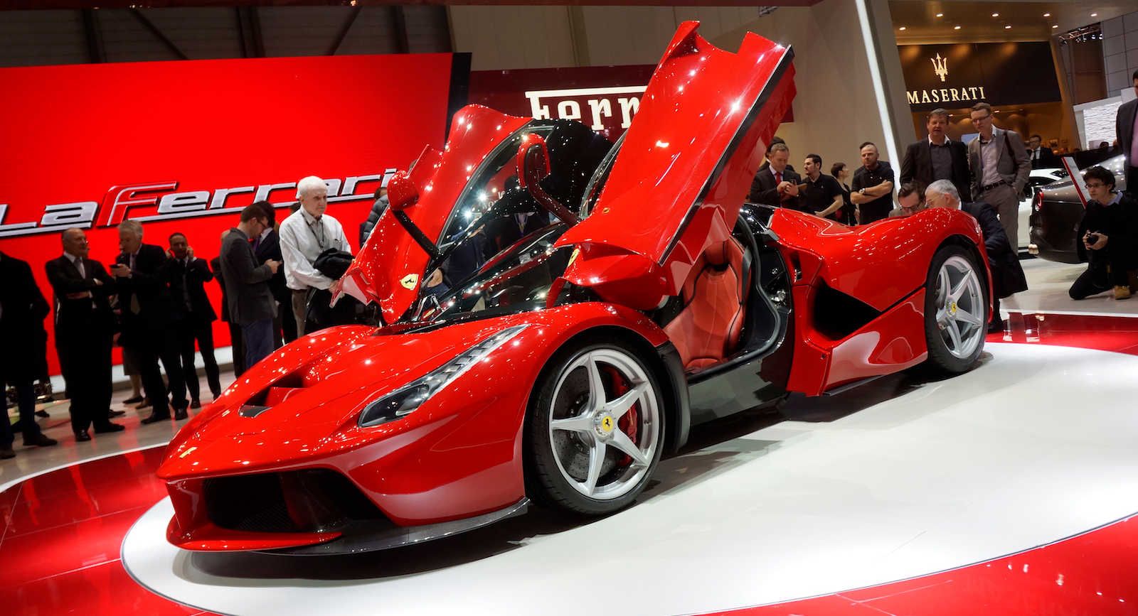 2015 Ferrari LaFerrari Sergio Marchionne Confirms Ferrari’s Upcoming Hybrid Will Be Able To Run Silently