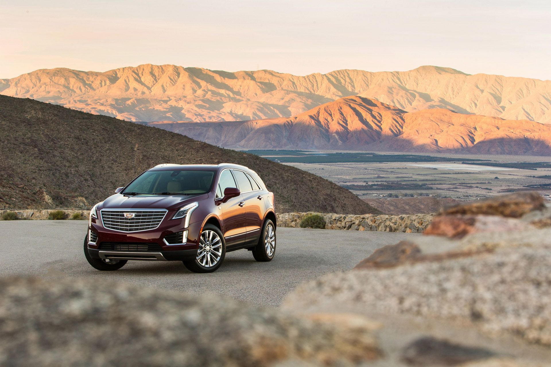 2017-Cadillac-XT5-058 copy GM Ramps Up Cadillac XT5, GMC Acadia Production To Meet Demand