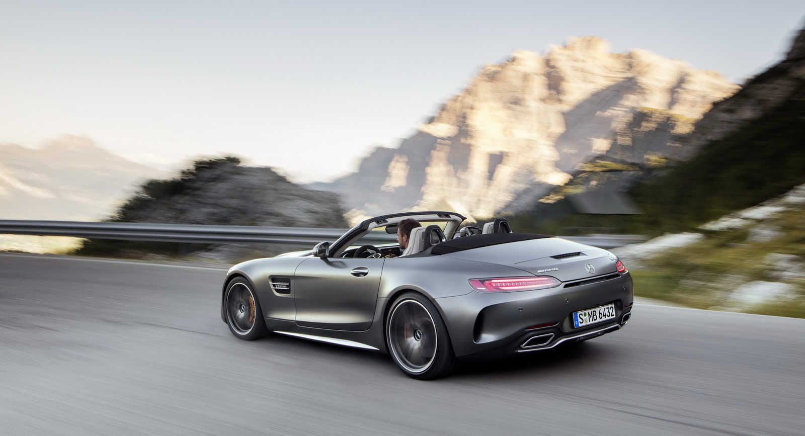 2017 Mercedes-AMG GT C Roadster Top 5: These Sports Cars Work Better As A Convertible Than As A Coupe