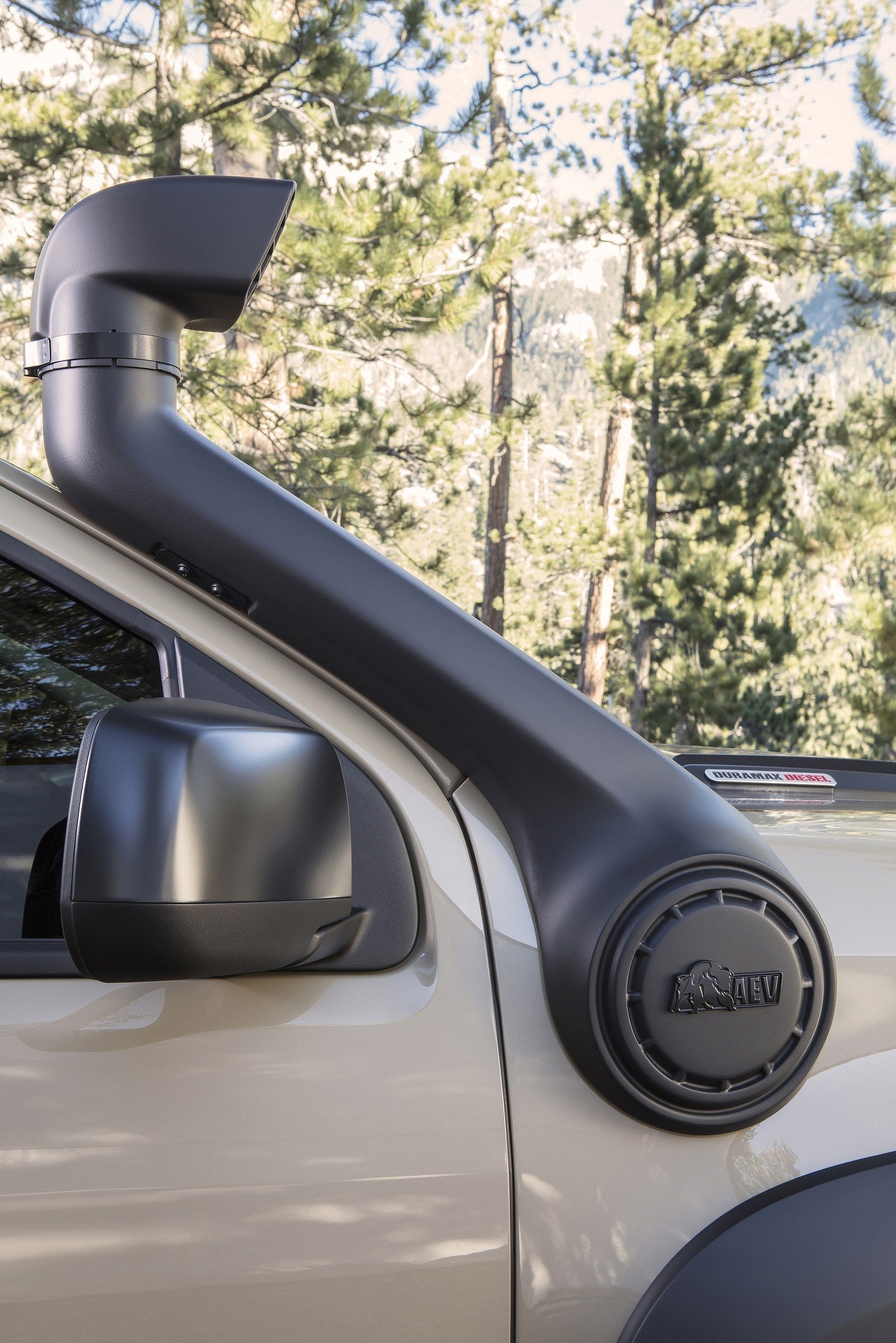 2017-SEMA-Chevrolet-Colorado-ZR2-AEV-007 Chevrolet Colorado ZR2 Bison Coming To Tackle The Tacoma TRD Pro