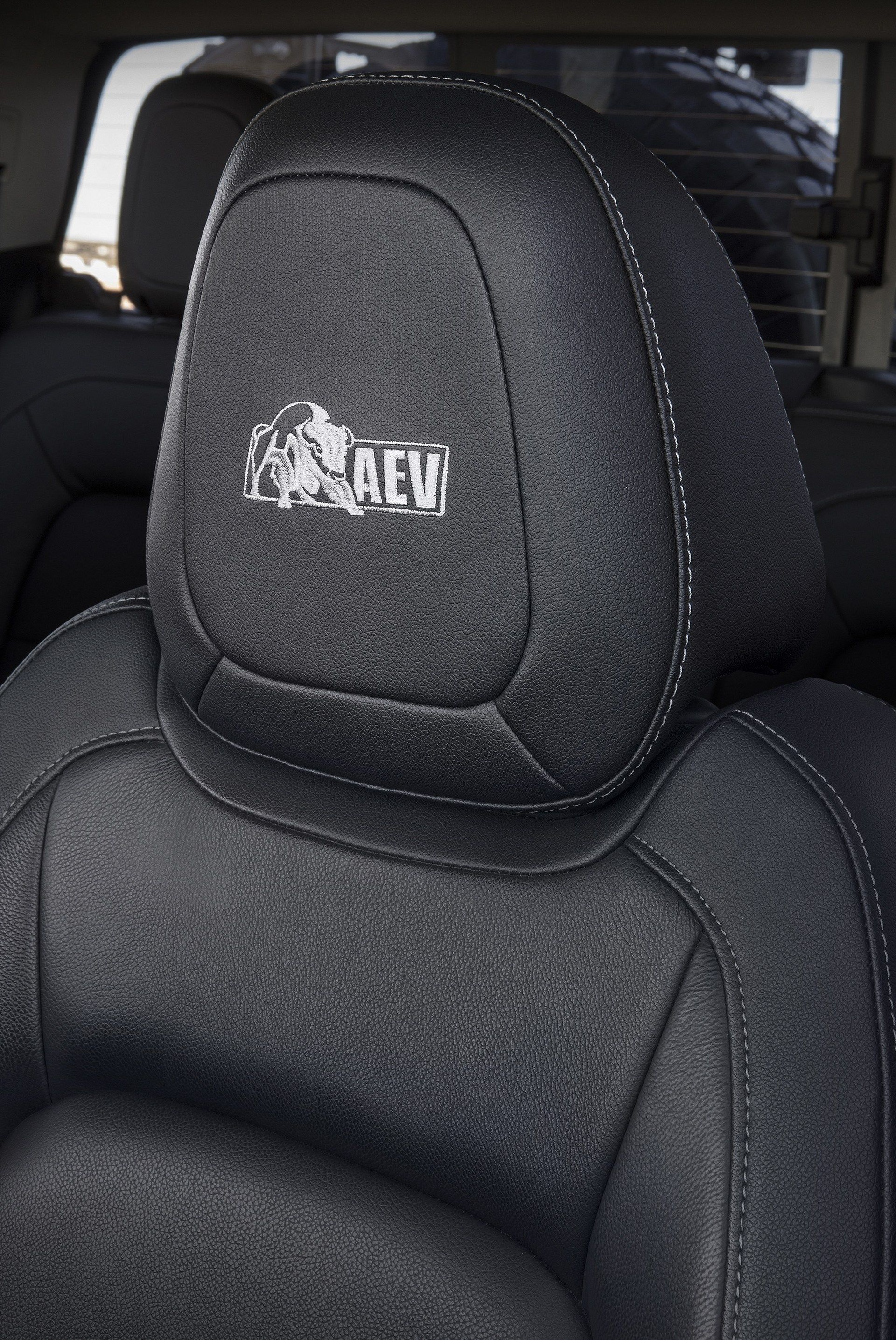 2017-SEMA-Chevrolet-Colorado-ZR2-AEV-008 Chevrolet Colorado ZR2 Bison Coming To Tackle The Tacoma TRD Pro