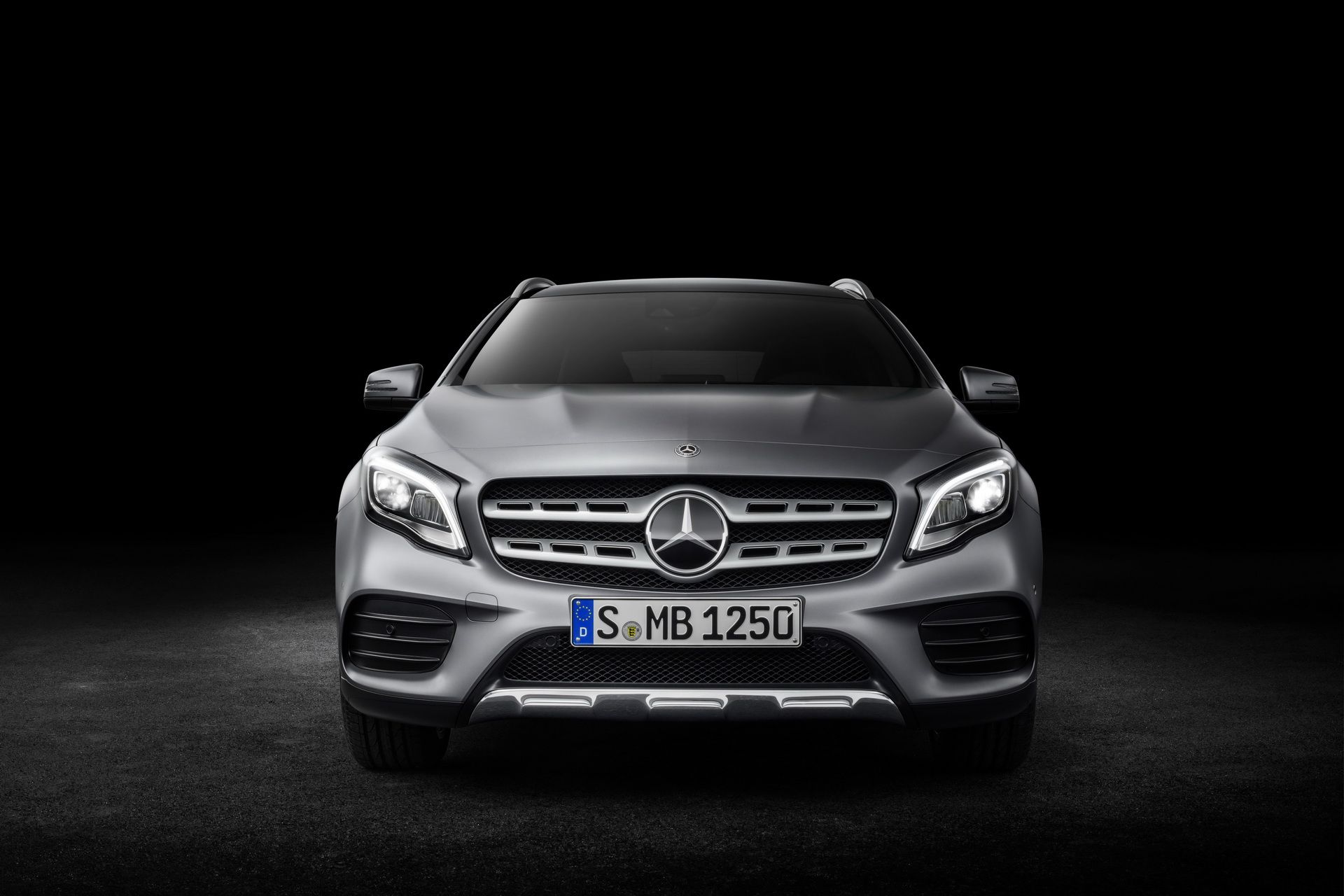 2017-mercedes-benz-gla-1 New Mercedes-Benz GLA Might Get An X2-Rivalling Coupe Version