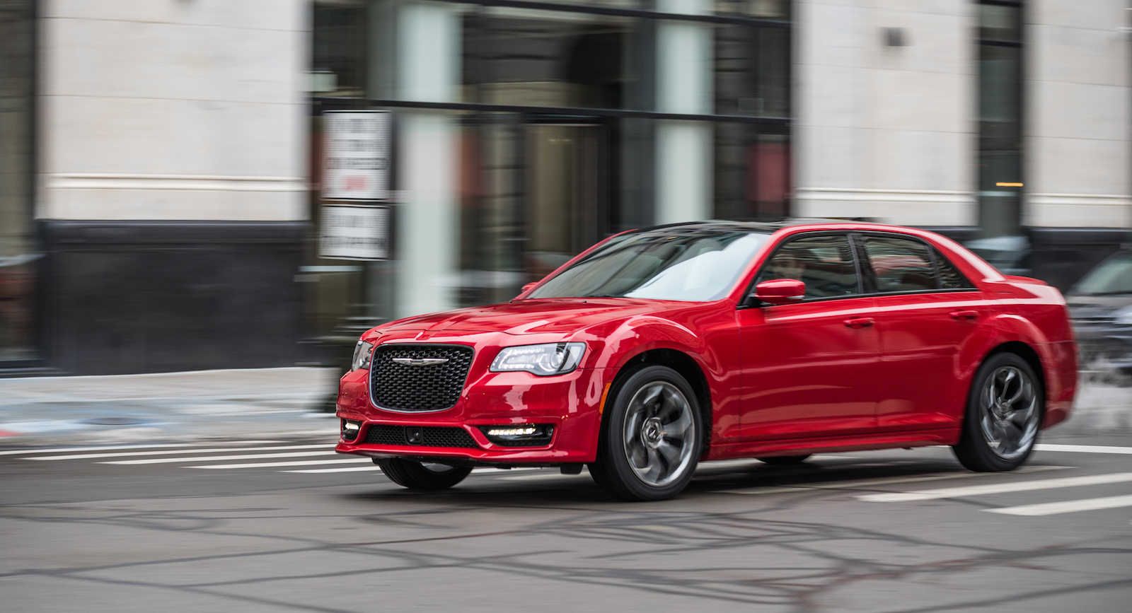 2018 Chrysler 300S The Hellcat Engine Would Take The Chrysler 300 From Lukewarm To Piping Hot