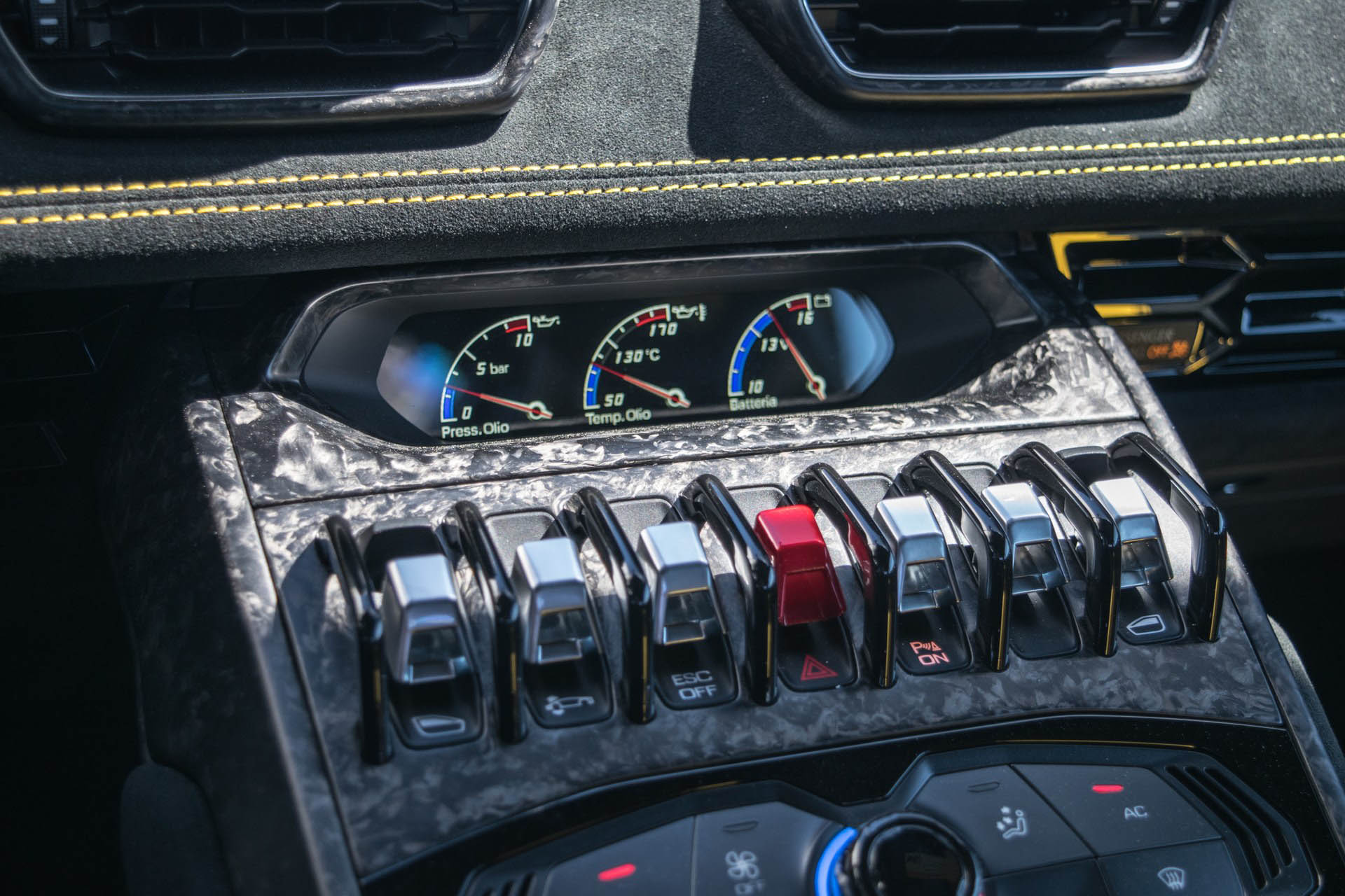 2018-Lamborghini-Huracan-Performante-02 Lamborghini Huracan Performante Has Already Hit The ‘Used’ Car Market