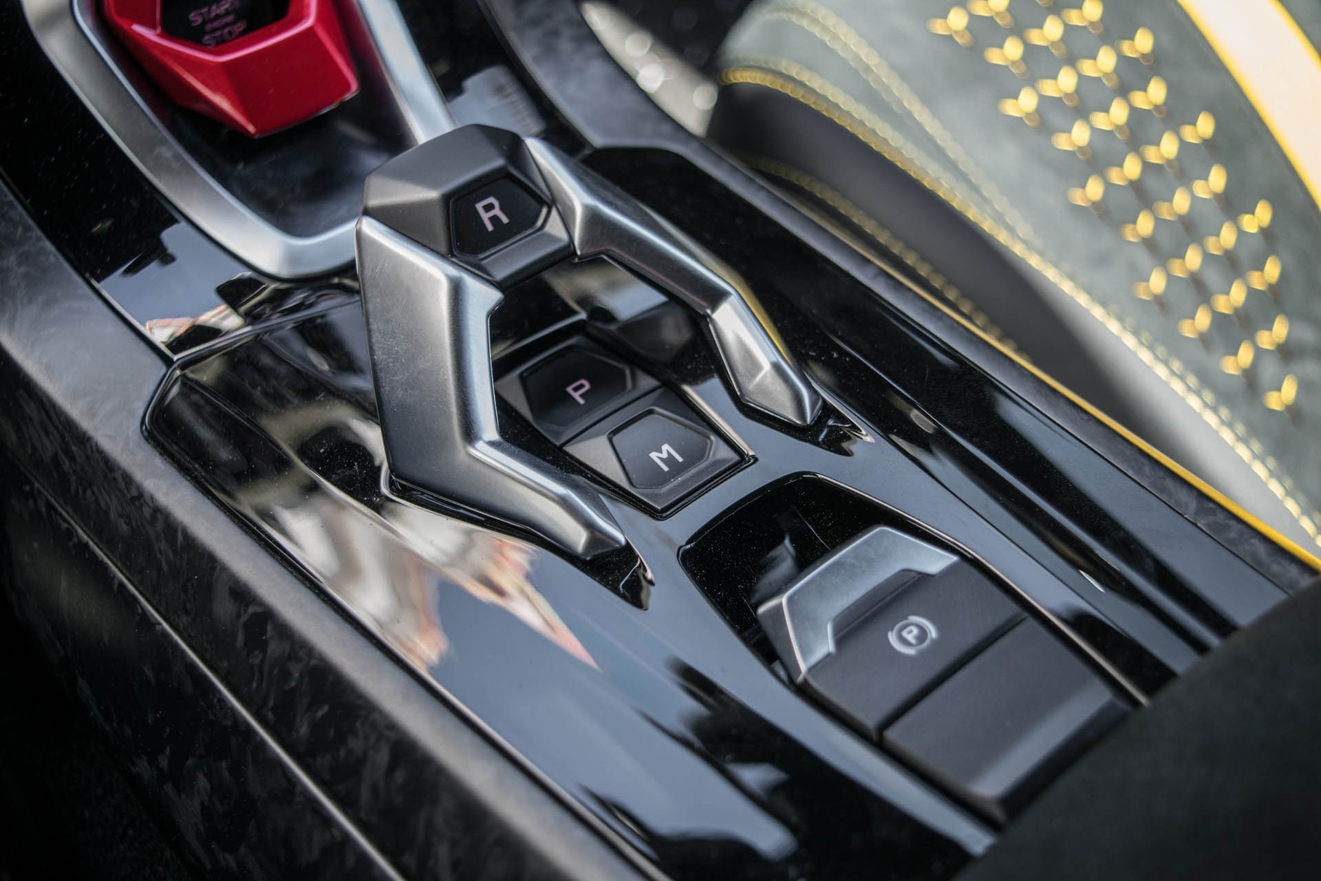 2018-Lamborghini-Huracan-Performante-08 Lamborghini Huracan Performante Has Already Hit The ‘Used’ Car Market