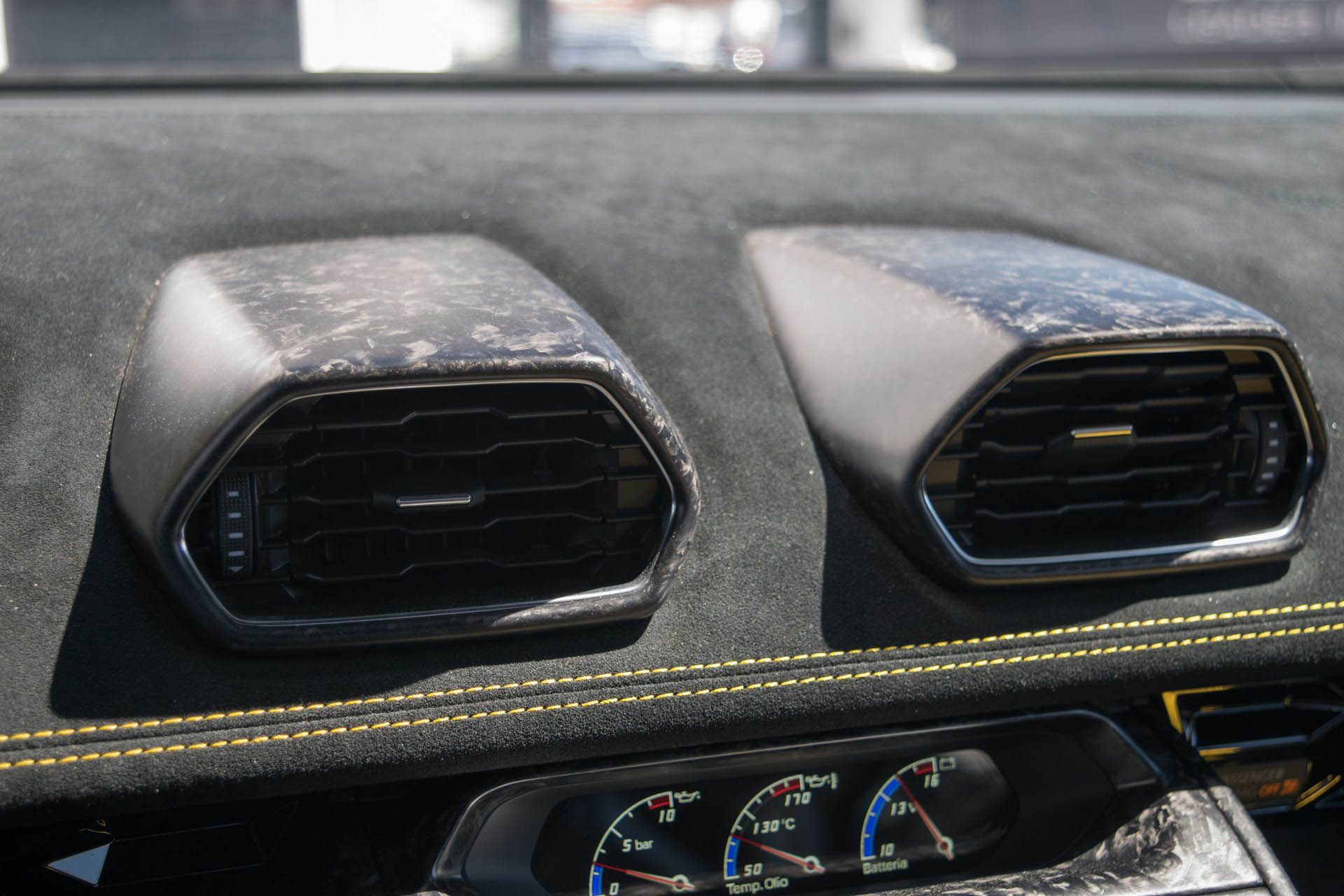 2018-Lamborghini-Huracan-Performante-11 Lamborghini Huracan Performante Has Already Hit The ‘Used’ Car Market