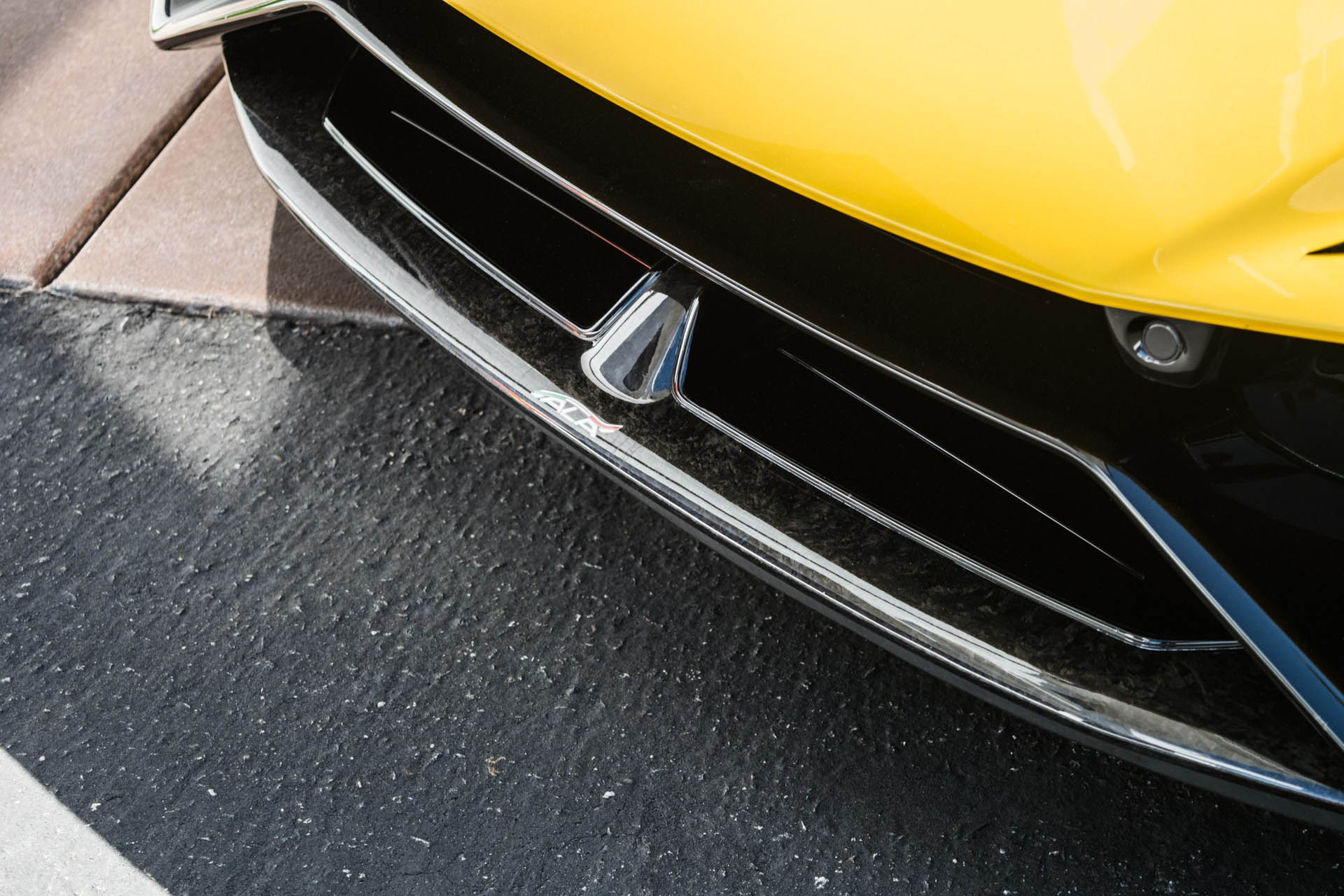 2018-Lamborghini-Huracan-Performante-16 Lamborghini Huracan Performante Has Already Hit The ‘Used’ Car Market