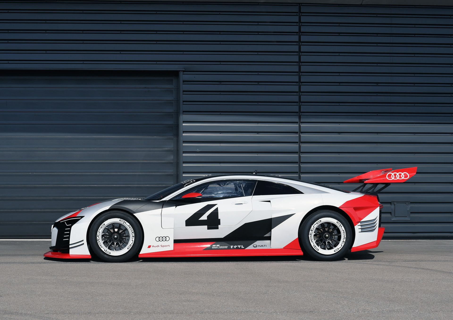 2018-audi-e-tron-vision-gran-turismo-8 Audi e-Tron Vision Gran Turismo Unveiled As Electric Race Taxi With 804HP