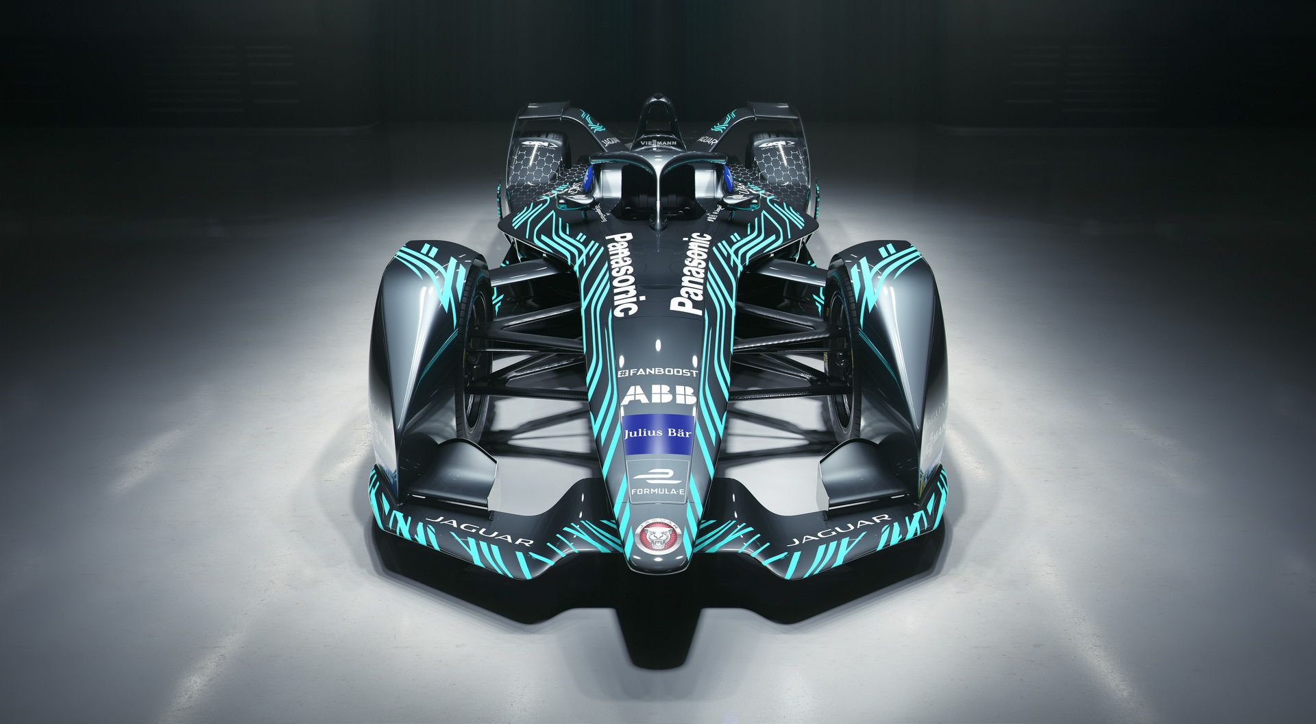 2018-jaguar-i-type-3-formula-e-racer-2 Jaguar I-Type 3 Puts On Racing Suit For Formula E