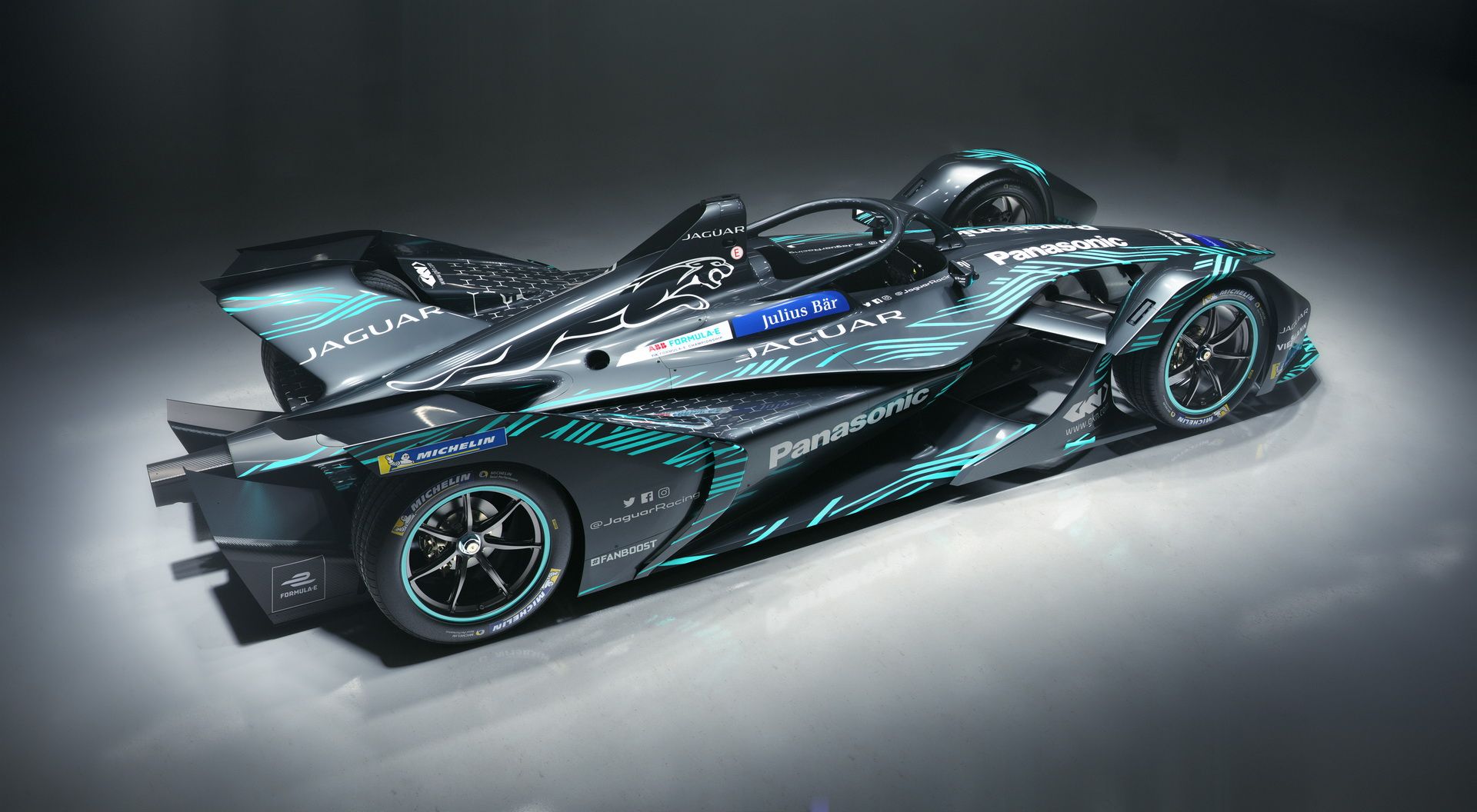 2018-jaguar-i-type-3-formula-e-racer-4 Jaguar I-Type 3 Puts On Racing Suit For Formula E