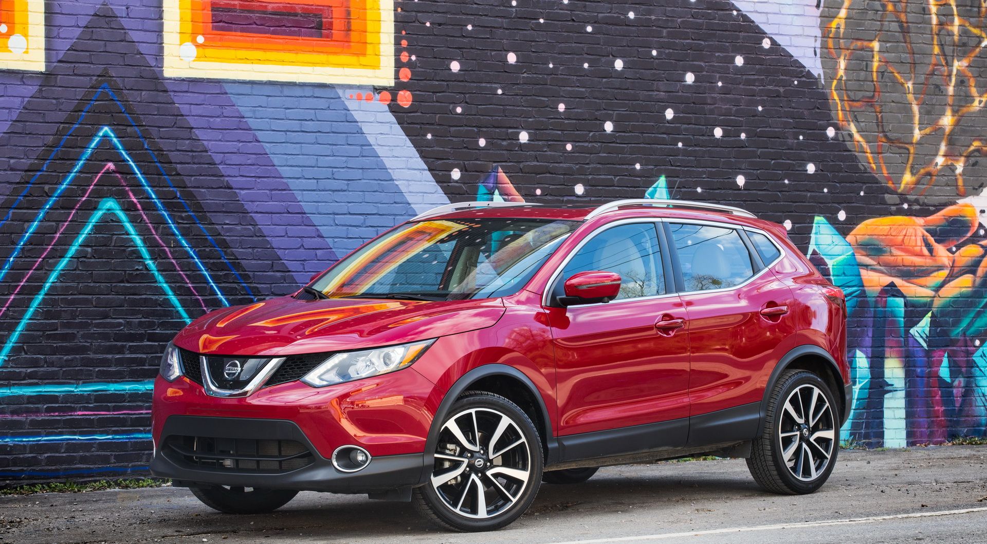 2018-nissan-rogue-sport-1 Base Nissan Rogue Sport Adds More Tech, Gets $470 Price Bump