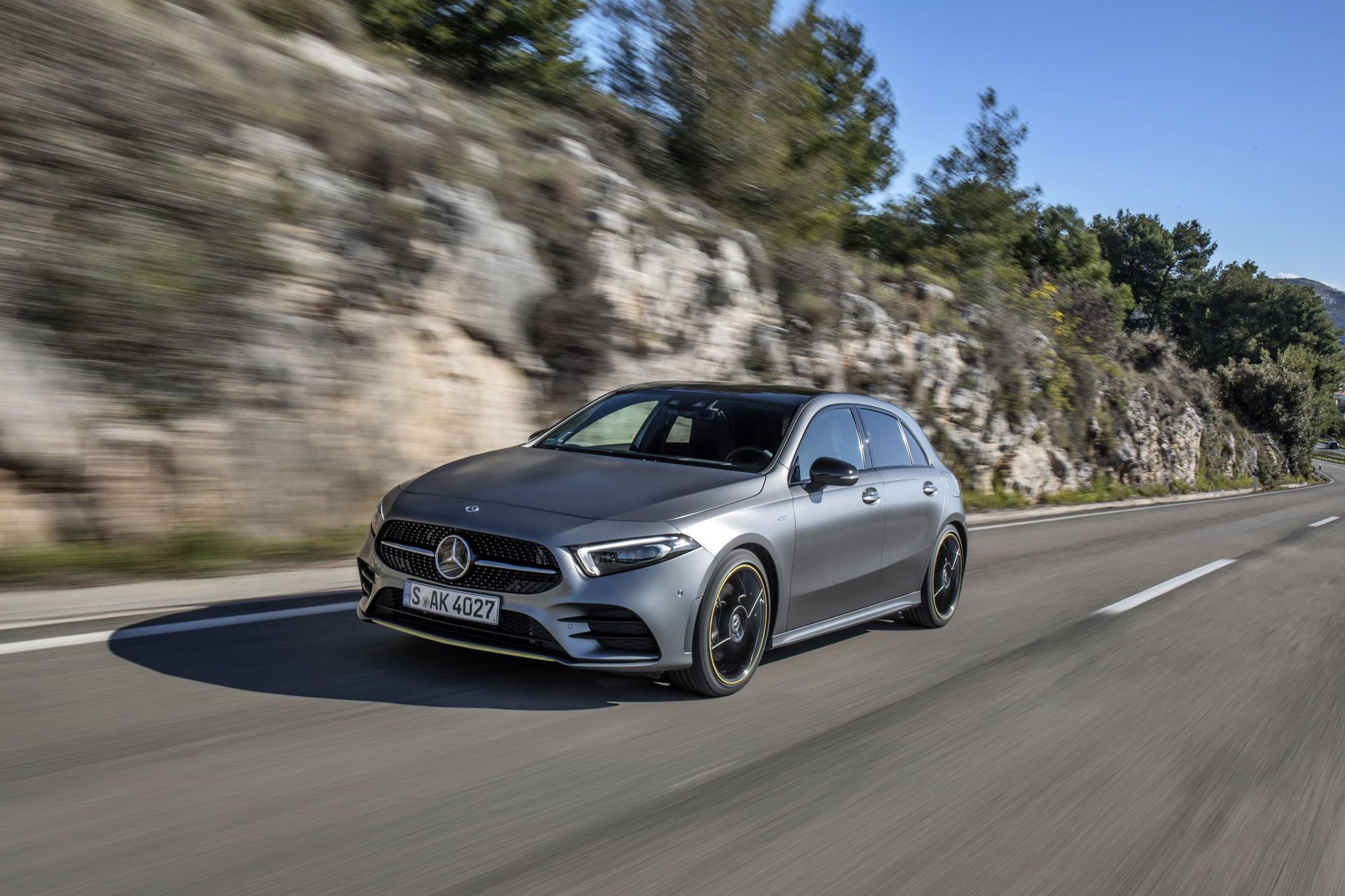 2018_Mercedes_A-Class_07 Mercedes Drops More Photos Of The New 2018 A-Class