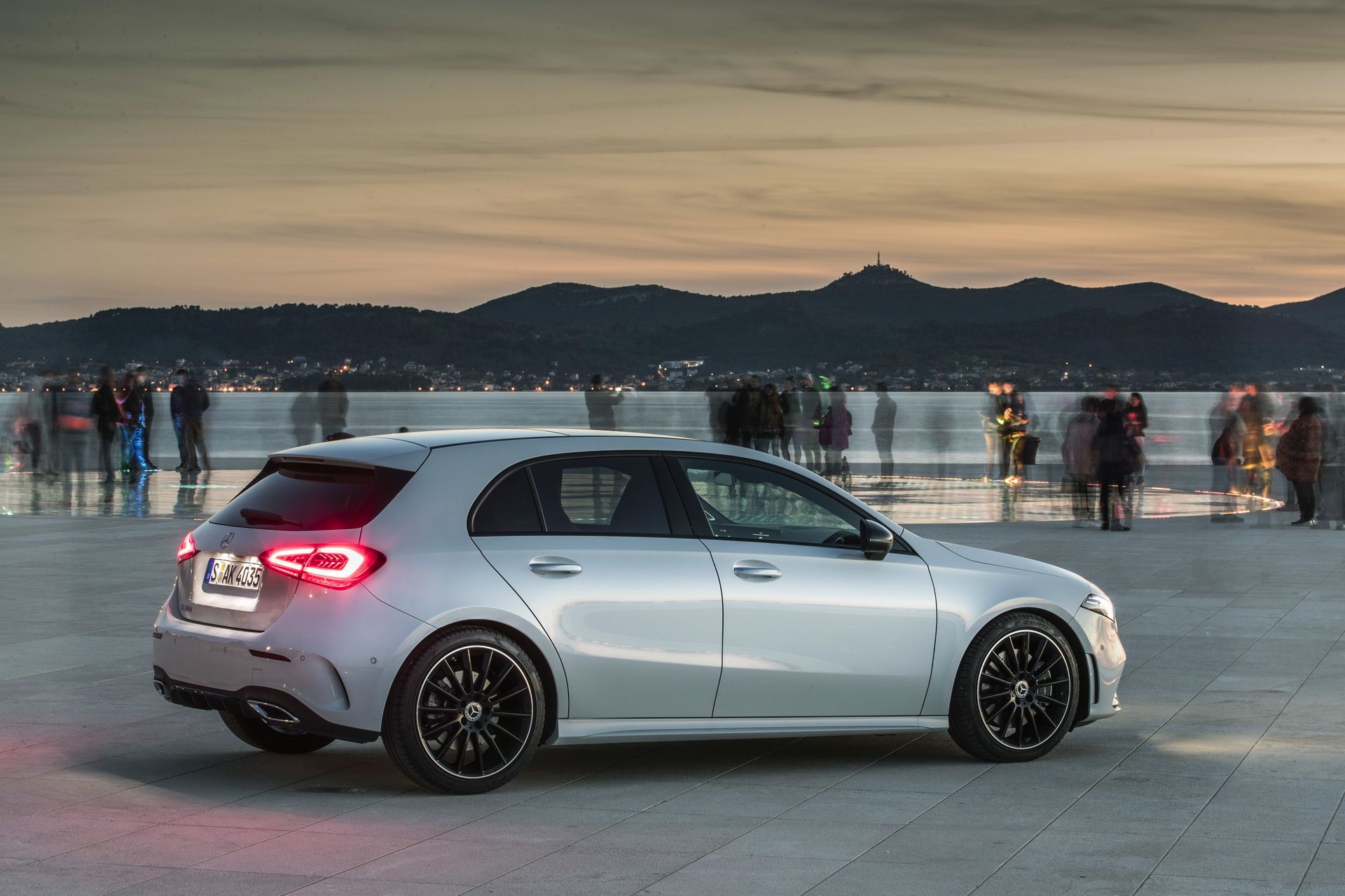2018_Mercedes_A-Class_10 Mercedes Drops More Photos Of The New 2018 A-Class