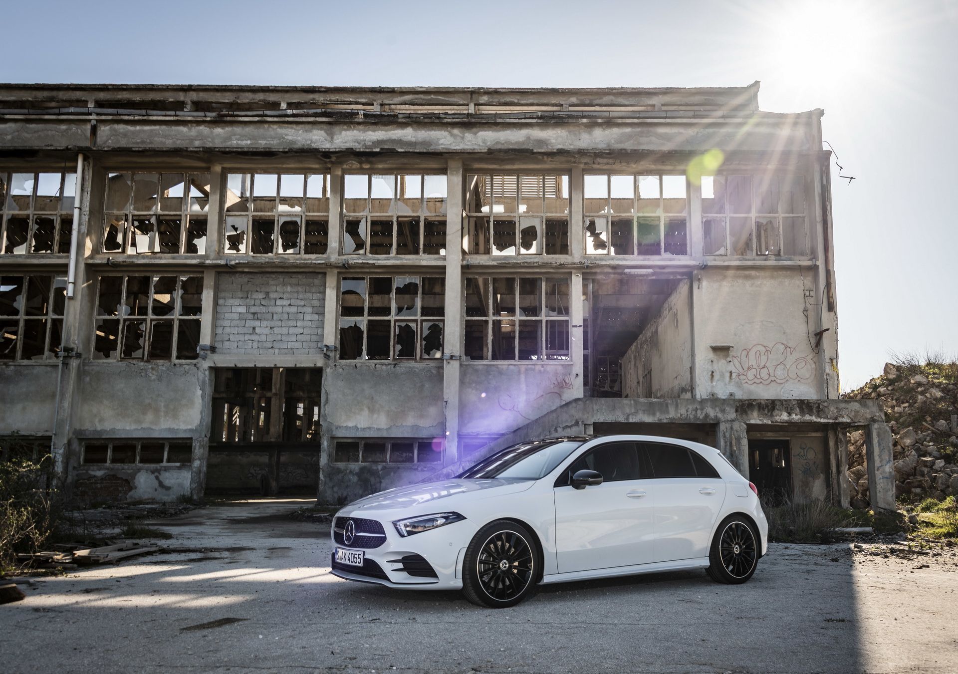 2018_Mercedes_A-Class_46 Mercedes Drops More Photos Of The New 2018 A-Class