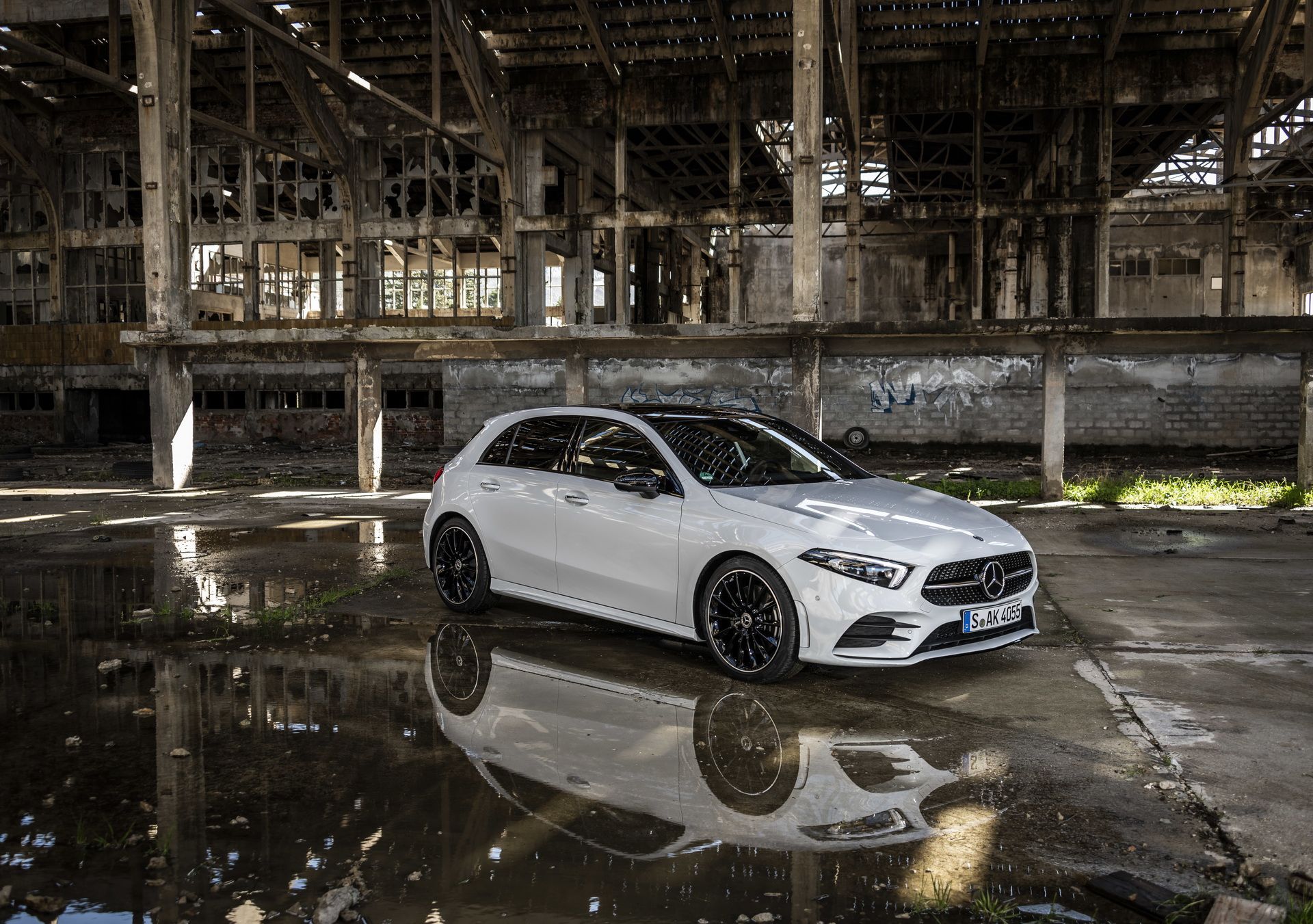 2018_Mercedes_A-Class_50 Mercedes Drops More Photos Of The New 2018 A-Class