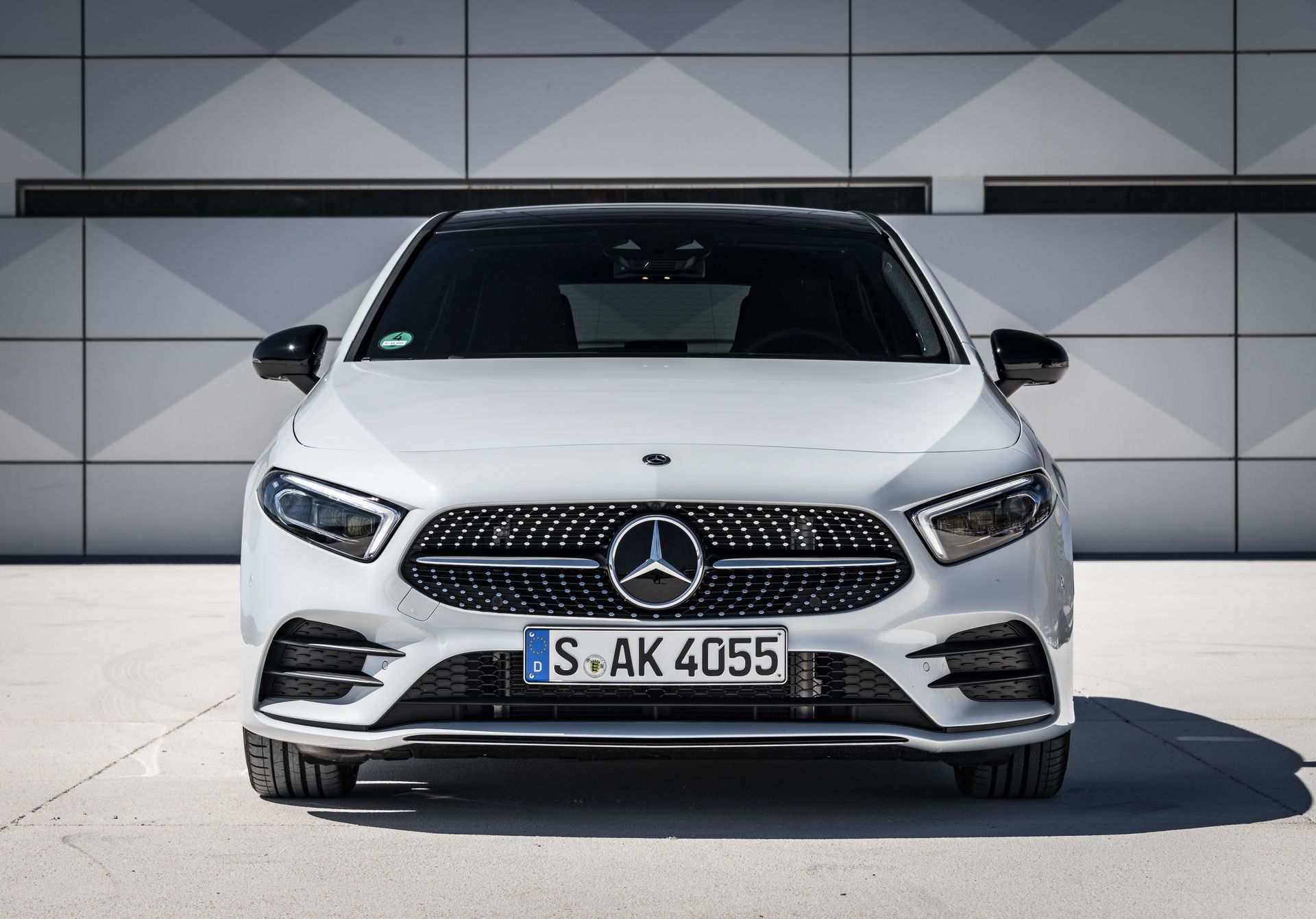 2018_Mercedes_A-Class_52 Mercedes Drops More Photos Of The New 2018 A-Class