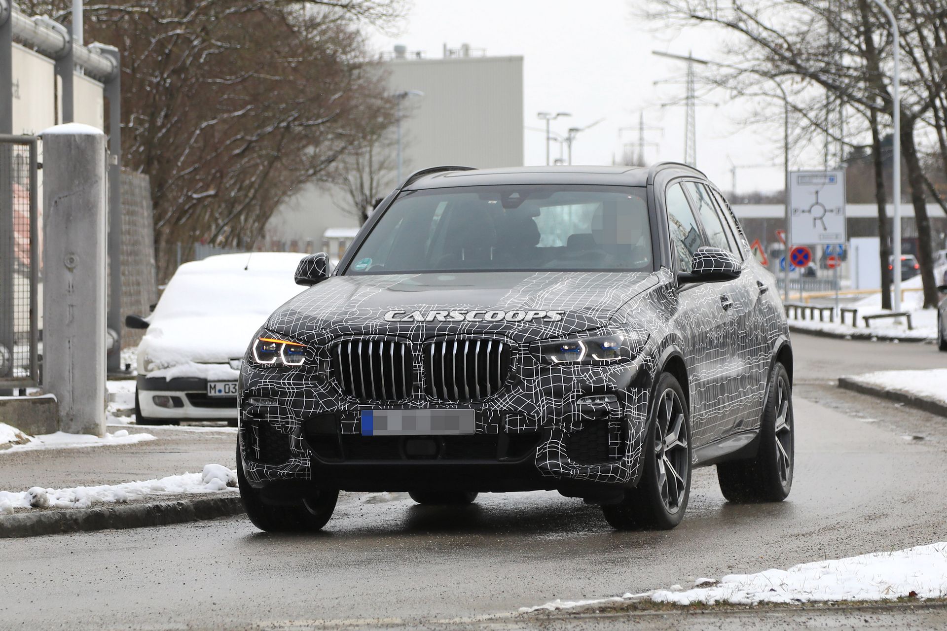 2019-BMW-X5-Spy-Shots-20 2019 BMW X5: Everything We Know Plus Our First Good Look Inside
