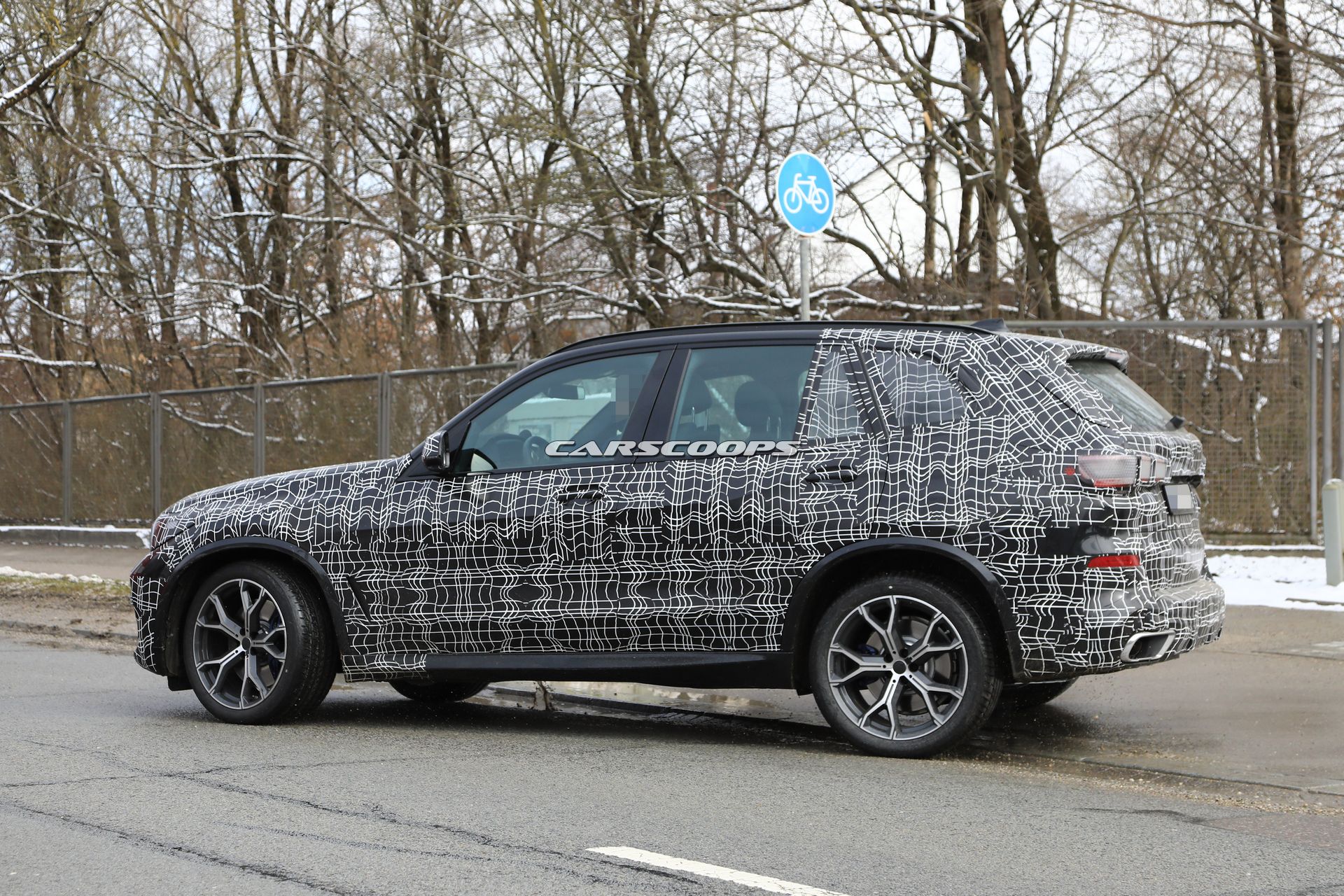 2019-BMW-X5-Spy-Shots-25 2019 BMW X5: Everything We Know Plus Our First Good Look Inside