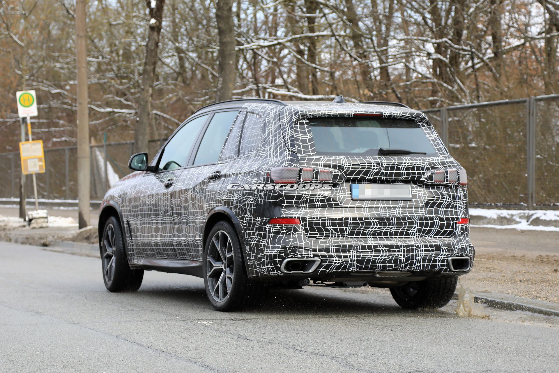 2019-BMW-X5-Spy-Shots-27 2019 BMW X5: Everything We Know Plus Our First Good Look Inside