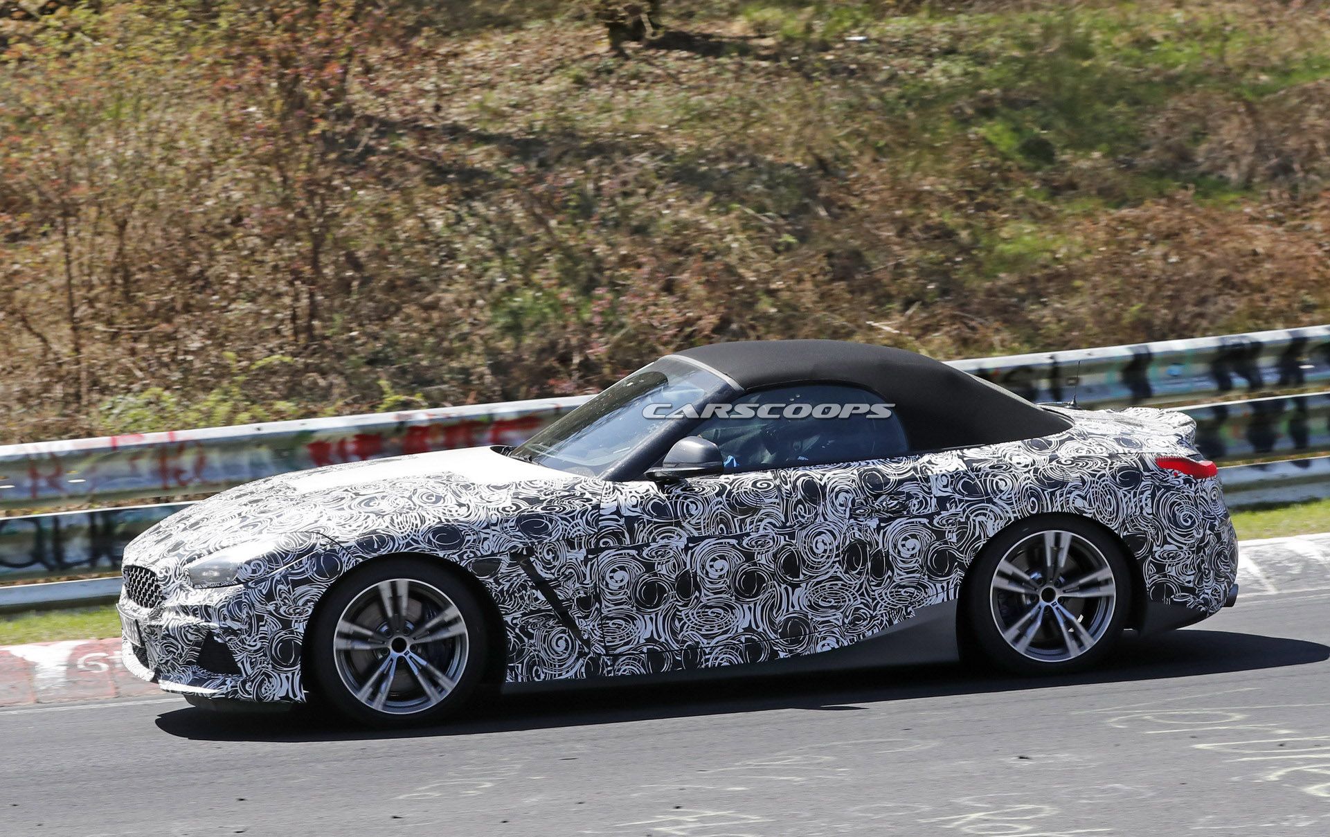 2019-BMW-Z4-Roadster-12 2019 BMW Z4 Interior Uncovered, Has New Audi-Like Digital Instrument Cluster