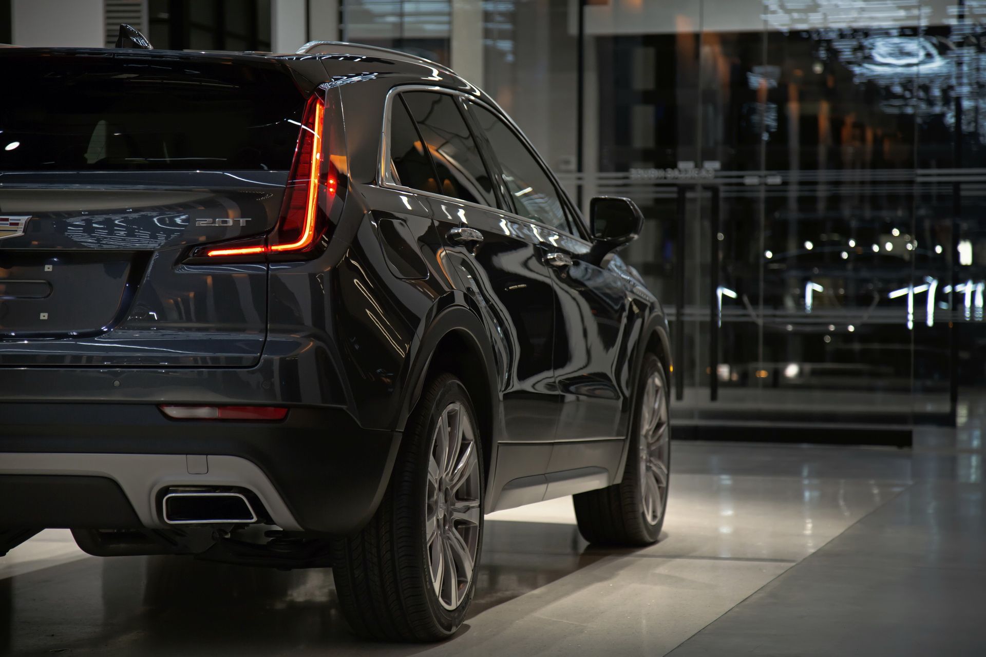 2019-Cadillac-XT4-22 2019 Cadillac XT4 Priced From $41,900 In Canada, Sales Begin This Fall