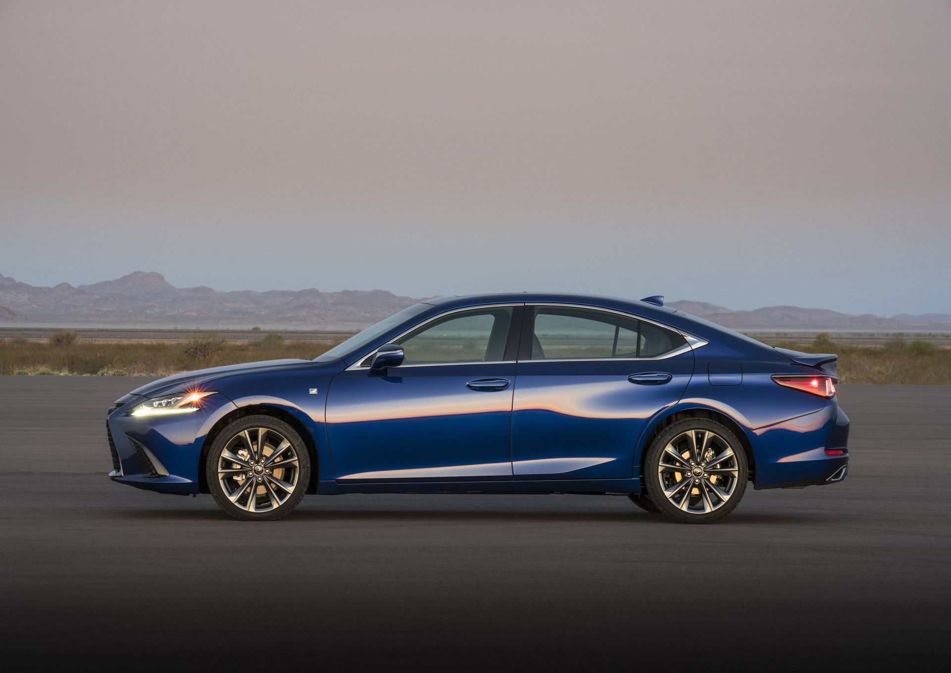 2019-Lexus-ES-25 2019 Lexus ES Arrives With Sleeker Design, New Tech