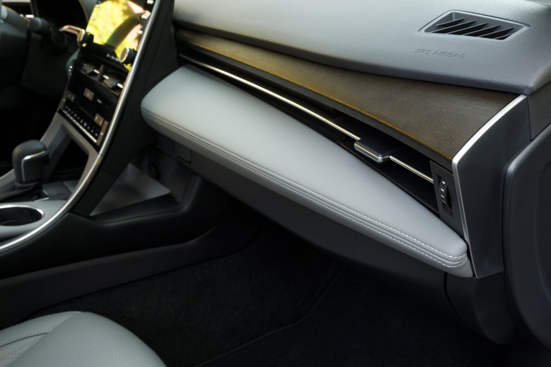 2019-toyota-avalon-pricing-specs-10 2019 Toyota Avalon: Full Pricing Details, Starts From $35,500