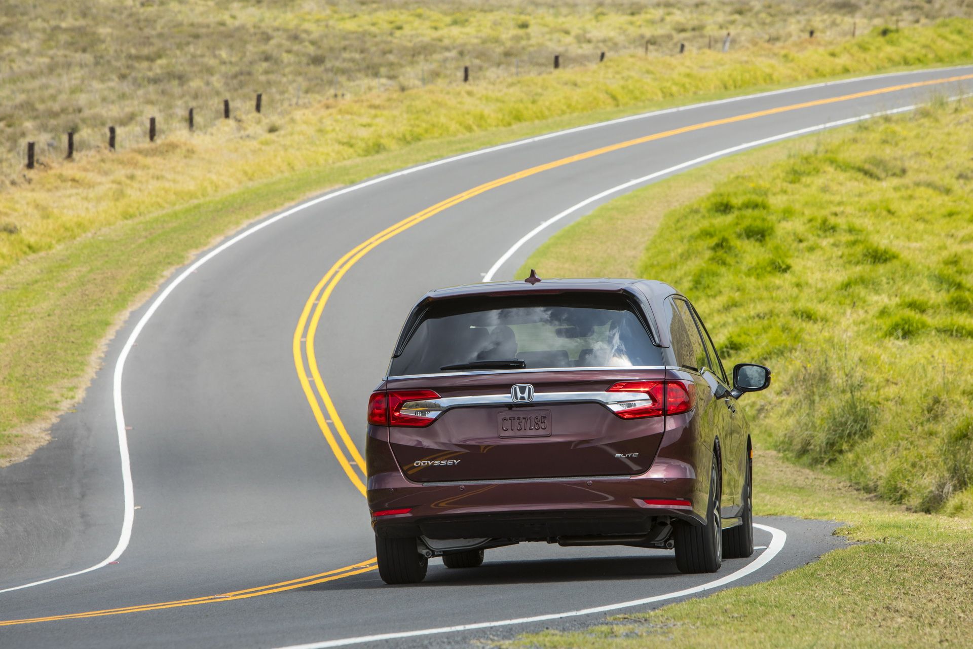 2019_Honda_Odyssey_03 2019 Honda Odyssey Goes On Sale, Priced From $31,065