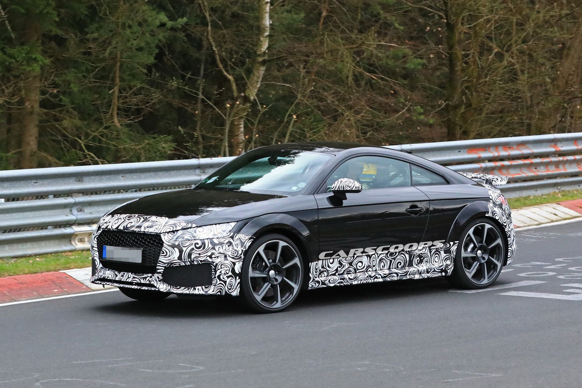 audi-tt-rs-facelift-spy-22 2019 Audi TT-RS Drops More Camo To Show Facelift Form