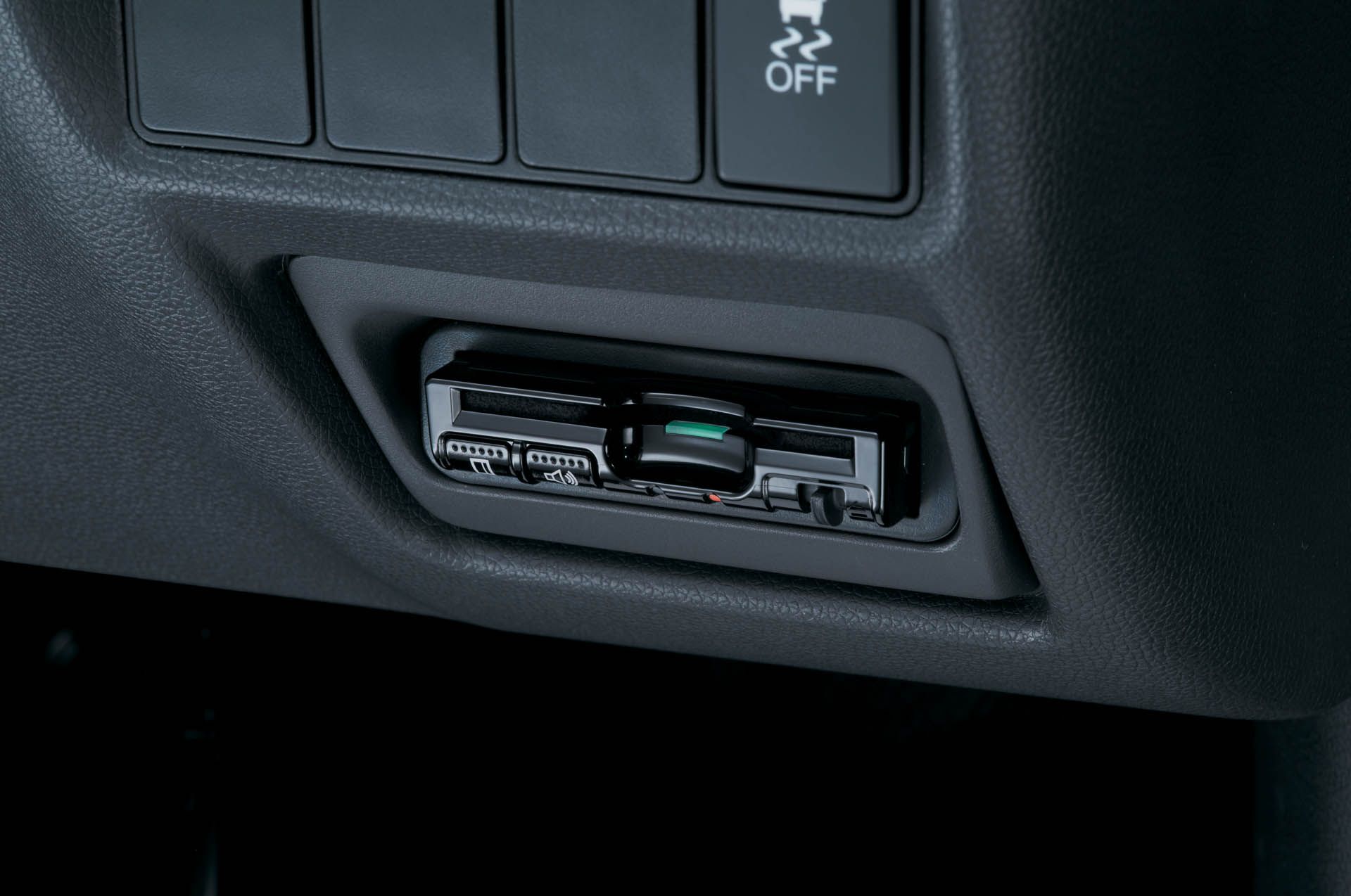 4180419-stepwgnmodulox_006H copy Honda Spruced Up The Boxy Yet Sporty Step WGN Modulo X In Japan