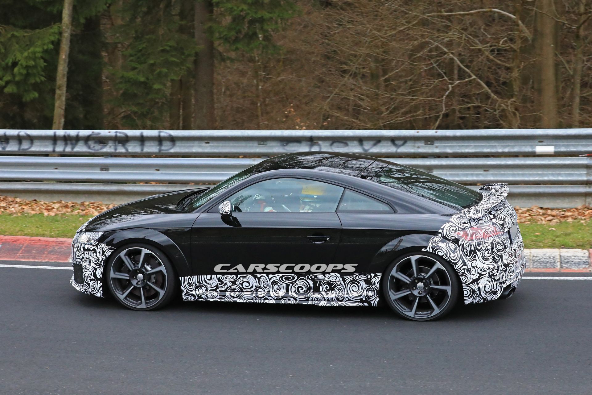 audi-tt-rs-facelift-spy-17 2019 Audi TT-RS Drops More Camo To Show Facelift Form