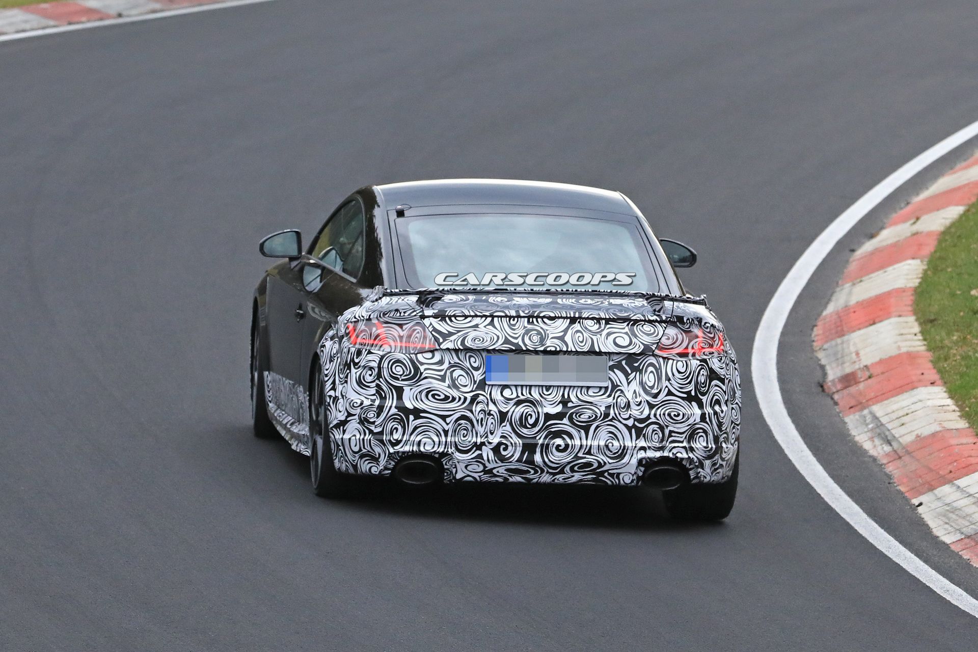 audi-tt-rs-facelift-spy-19 2019 Audi TT-RS Drops More Camo To Show Facelift Form