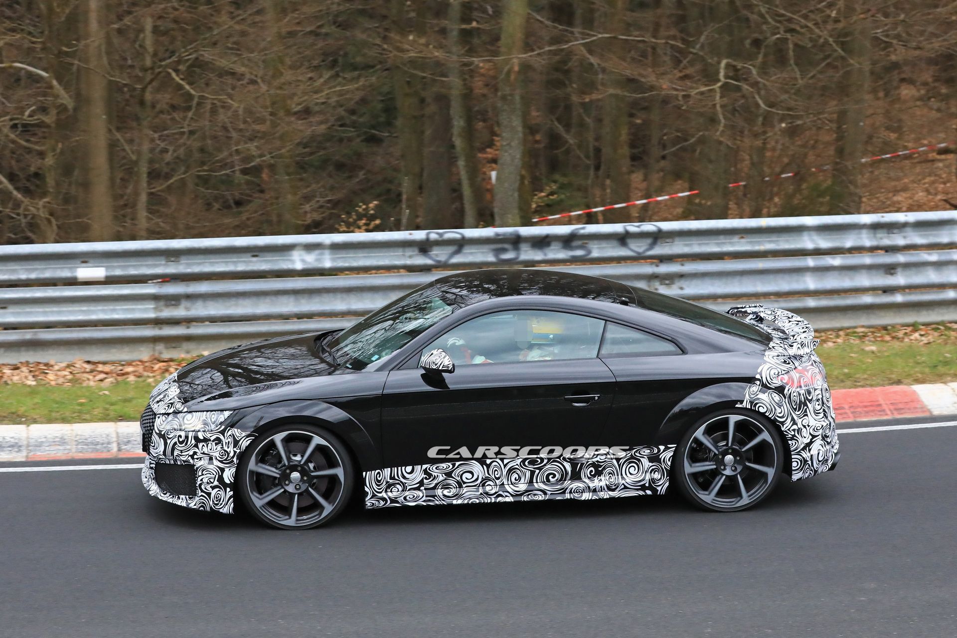 audi-tt-rs-facelift-spy-16 2019 Audi TT-RS Drops More Camo To Show Facelift Form