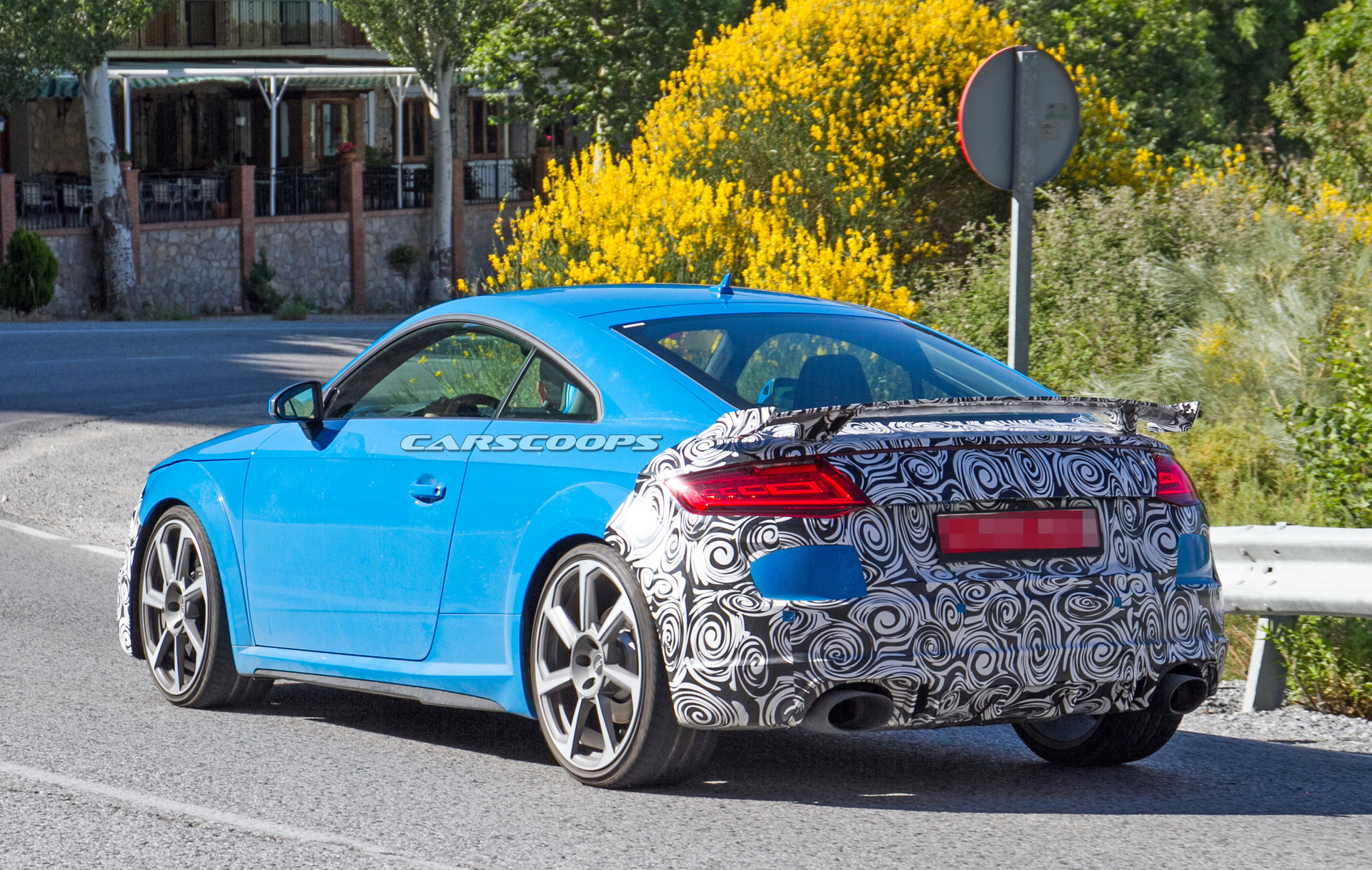 audi-tt-rs-facelift-spy-9 2019 Audi TT-RS Drops More Camo To Show Facelift Form