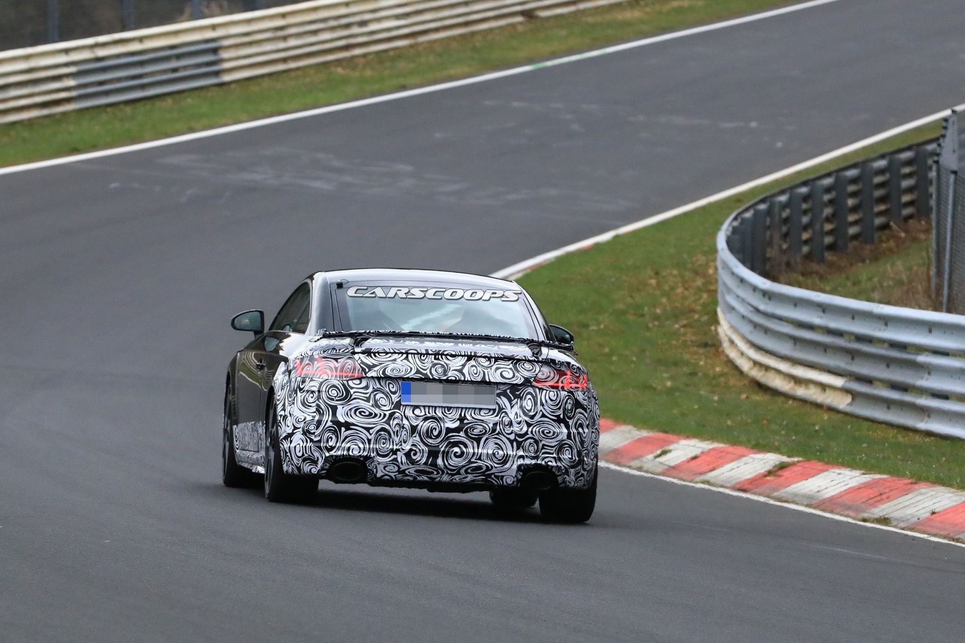 audi-tt-rs-facelift-spy-26 2019 Audi TT-RS Drops More Camo To Show Facelift Form