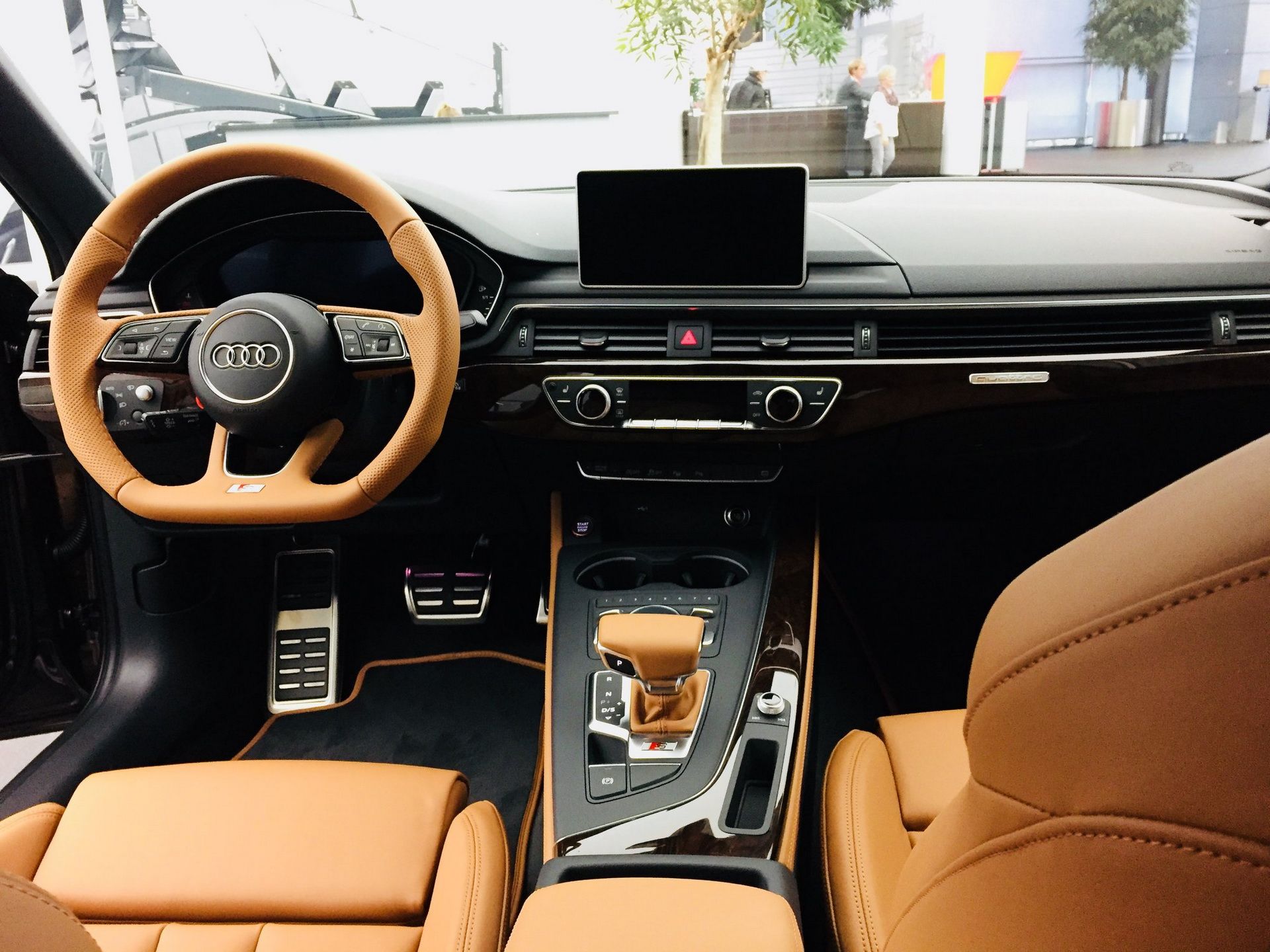 Alibaba-Daimler-Volvo-Audi-AI-3 Alibaba Partners With Daimler, Audi, And Volvo On AI Tech