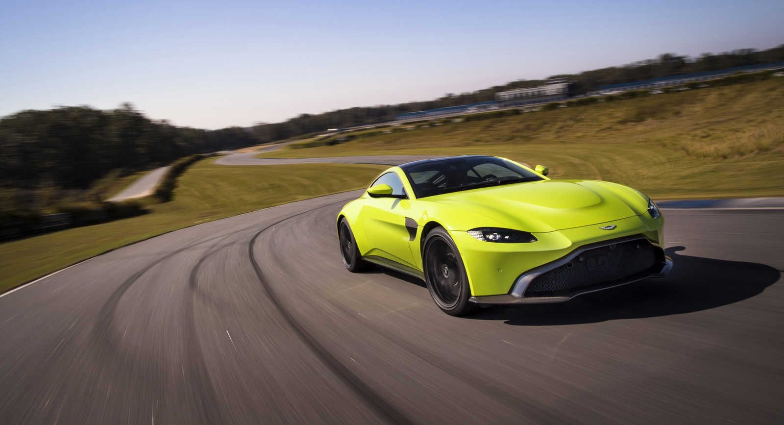 Aston Martin Vantage The Aston Martin Vantage’s Controversial Face Actually Serves A Purpose