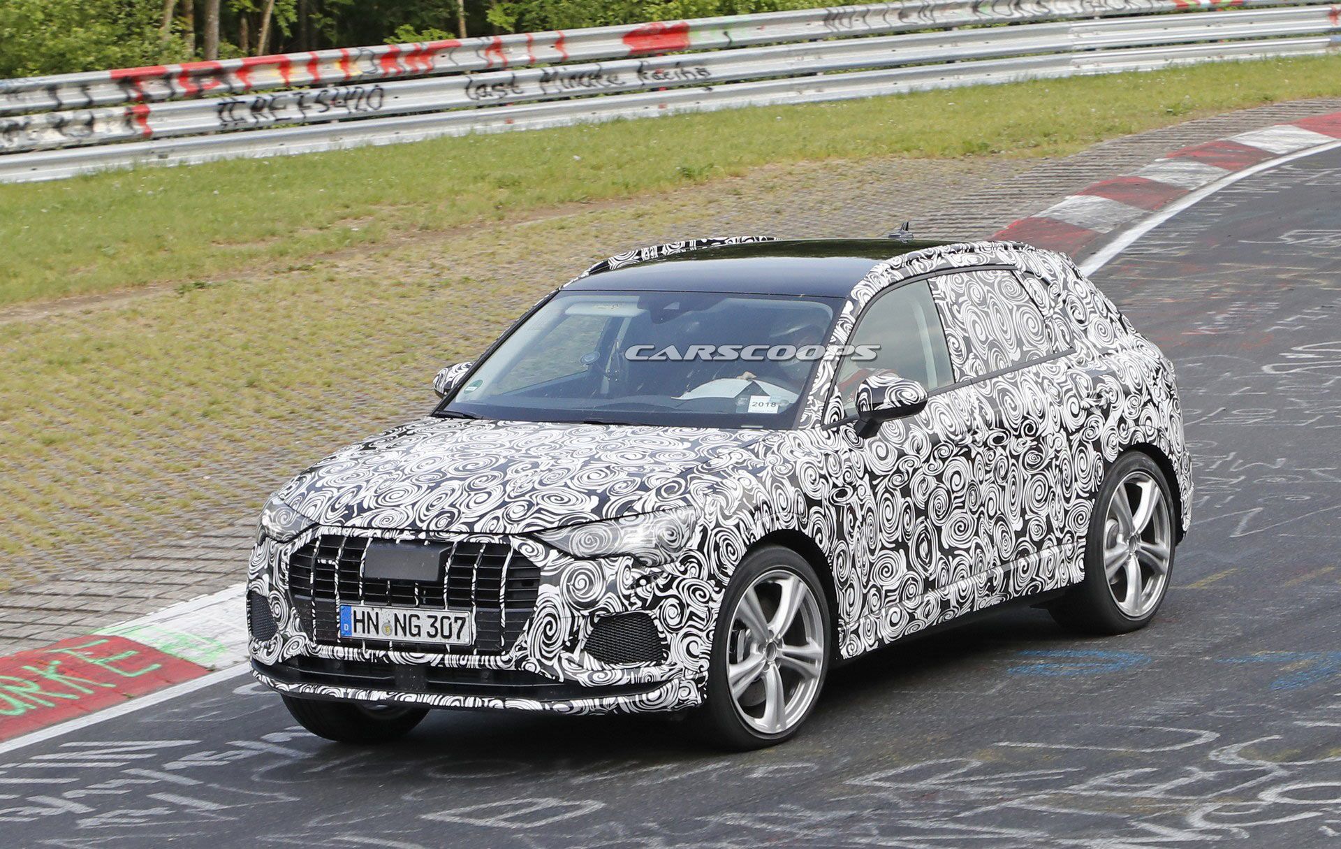 Audi-RS-Q3-2 Possible Audi RS Q3 Prototype Spotted With 394 HP