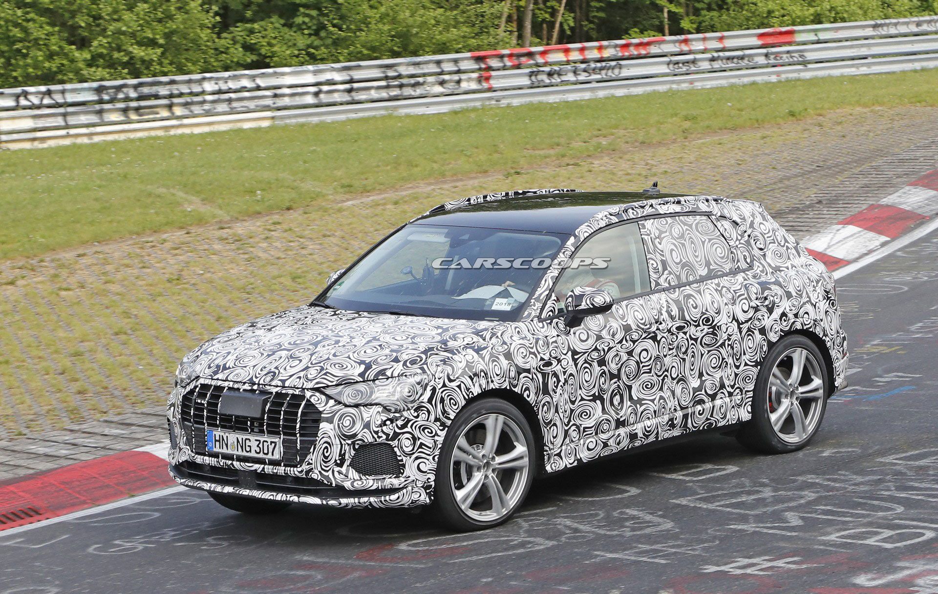 Audi-RS-Q3-3 Possible Audi RS Q3 Prototype Spotted With 394 HP