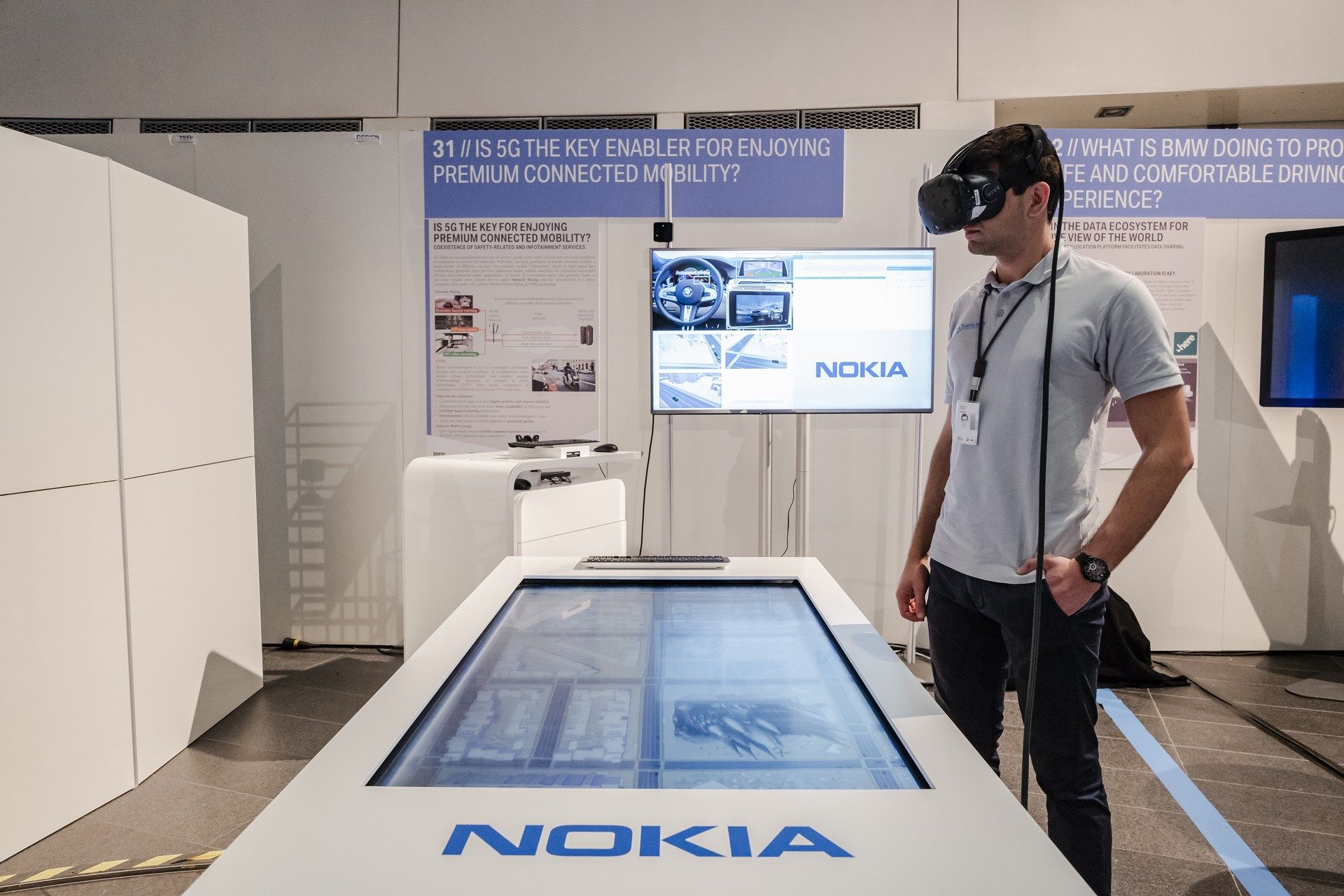 BMW-Digital-Day-10 BMW Previews Its New Digital Instrument Cluster And Infotainment System