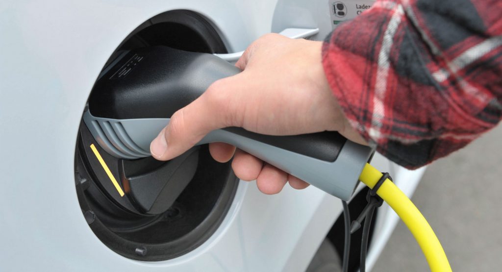  Electric Vehicles Could Kill The Convenience Store